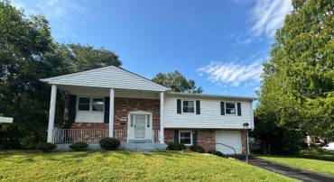 14817 EMPIRE ST, WOODBRIDGE, Virginia 22193, 4 Bedrooms Bedrooms, ,2 BathroomsBathrooms,Residential,For sale,14817 EMPIRE ST,VAPW2103232 MLS # VAPW2103232