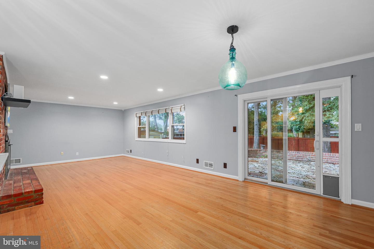 5206 NINIAN AVE, ALEXANDRIA, Virginia 22310, 4 Bedrooms Bedrooms, ,3 BathroomsBathrooms,Residential,For sale,5206 NINIAN AVE,VAFX2264954 MLS # VAFX2264954