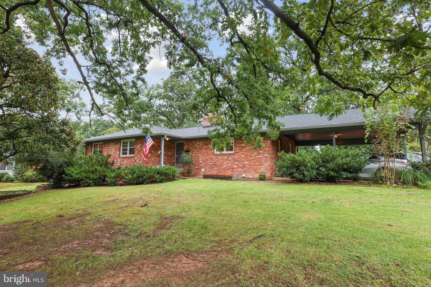 5206 NINIAN AVE, ALEXANDRIA, Virginia 22310, 4 Bedrooms Bedrooms, ,3 BathroomsBathrooms,Residential,For sale,5206 NINIAN AVE,VAFX2264954 MLS # VAFX2264954