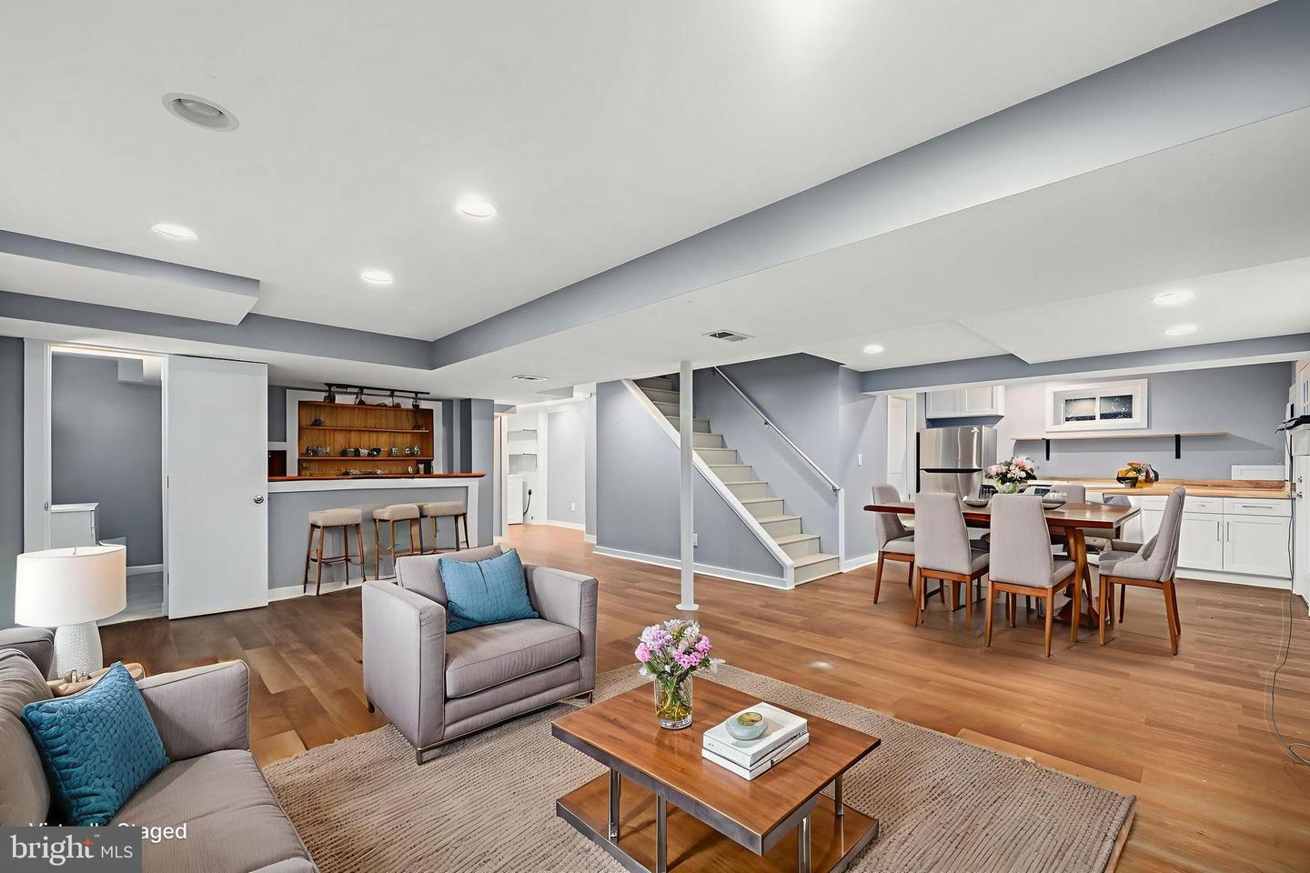 5206 NINIAN AVE, ALEXANDRIA, Virginia 22310, 4 Bedrooms Bedrooms, ,3 BathroomsBathrooms,Residential,For sale,5206 NINIAN AVE,VAFX2264954 MLS # VAFX2264954