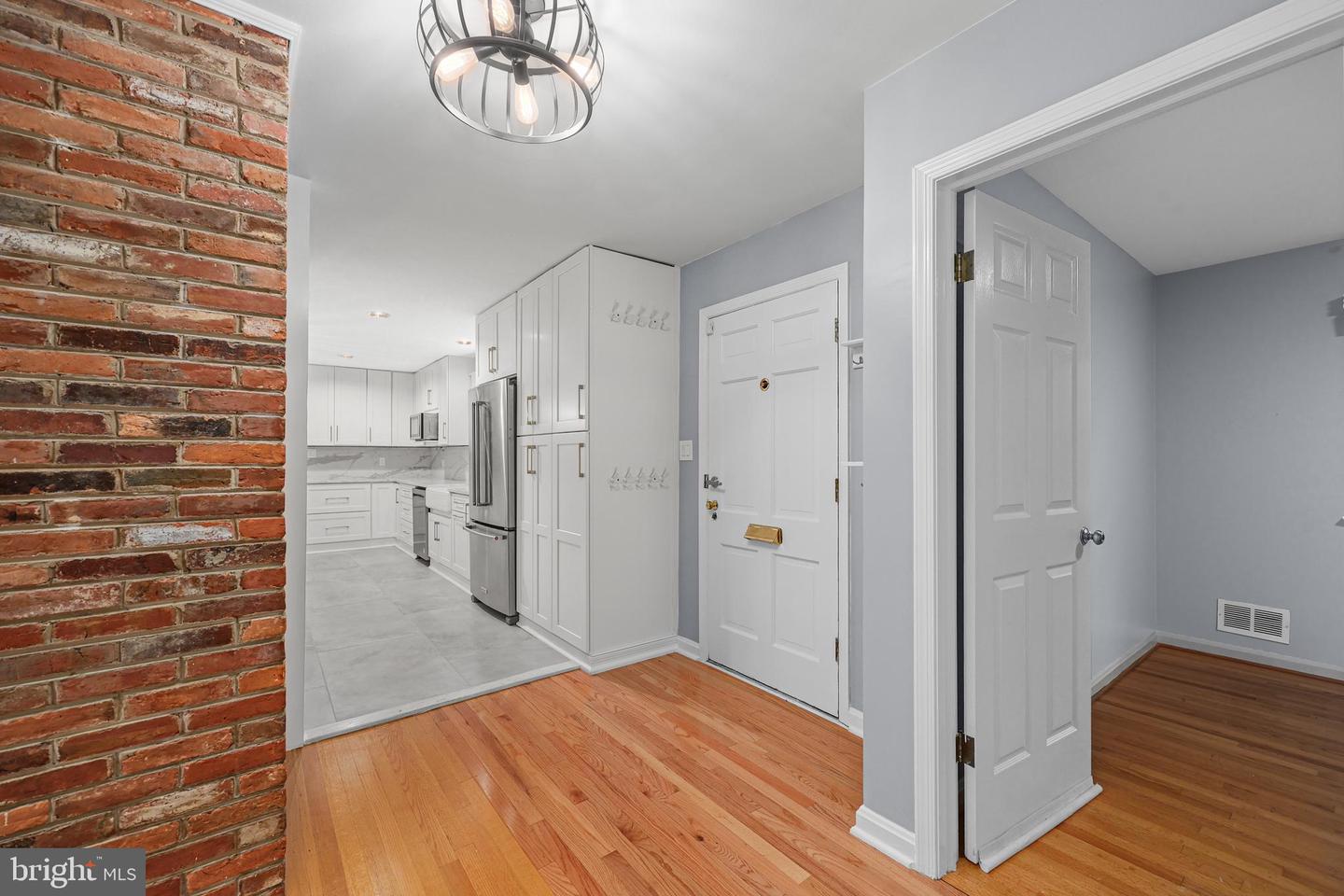 5206 NINIAN AVE, ALEXANDRIA, Virginia 22310, 4 Bedrooms Bedrooms, ,3 BathroomsBathrooms,Residential,For sale,5206 NINIAN AVE,VAFX2264954 MLS # VAFX2264954