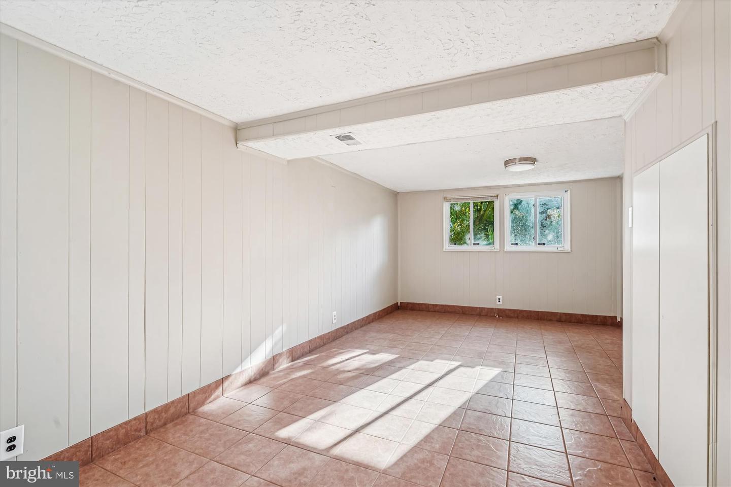 9323 KITE ST, BURKE, Virginia 22015, 3 Bedrooms Bedrooms, ,2 BathroomsBathrooms,Residential,For sale,9323 KITE ST,VAFX2265188 MLS # VAFX2265188