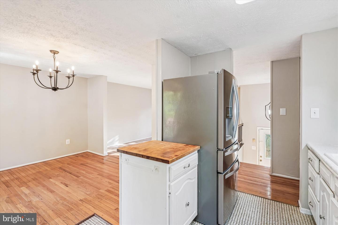 9323 KITE ST, BURKE, Virginia 22015, 3 Bedrooms Bedrooms, ,2 BathroomsBathrooms,Residential,For sale,9323 KITE ST,VAFX2265188 MLS # VAFX2265188