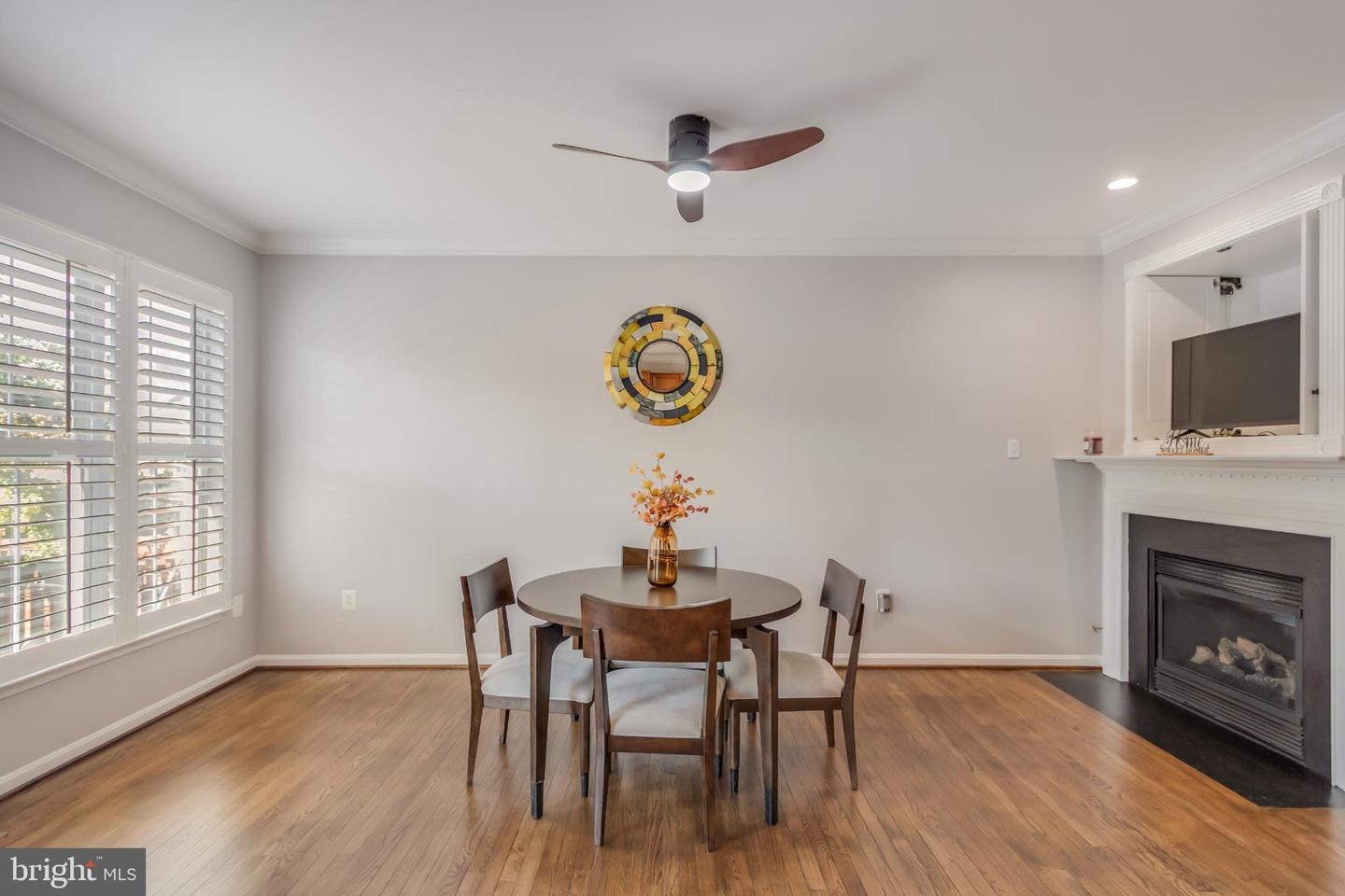 642 BELMONT BAY DR, WOODBRIDGE, Virginia 22191, 3 Bedrooms Bedrooms, 7 Rooms Rooms,3 BathroomsBathrooms,Residential,For sale,642 BELMONT BAY DR,VAPW2103420 MLS # VAPW2103420