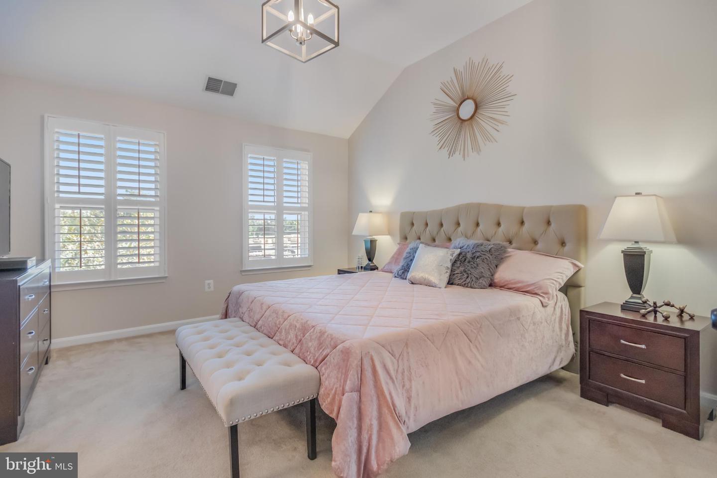 642 BELMONT BAY DR, WOODBRIDGE, Virginia 22191, 3 Bedrooms Bedrooms, 7 Rooms Rooms,3 BathroomsBathrooms,Residential,For sale,642 BELMONT BAY DR,VAPW2103420 MLS # VAPW2103420