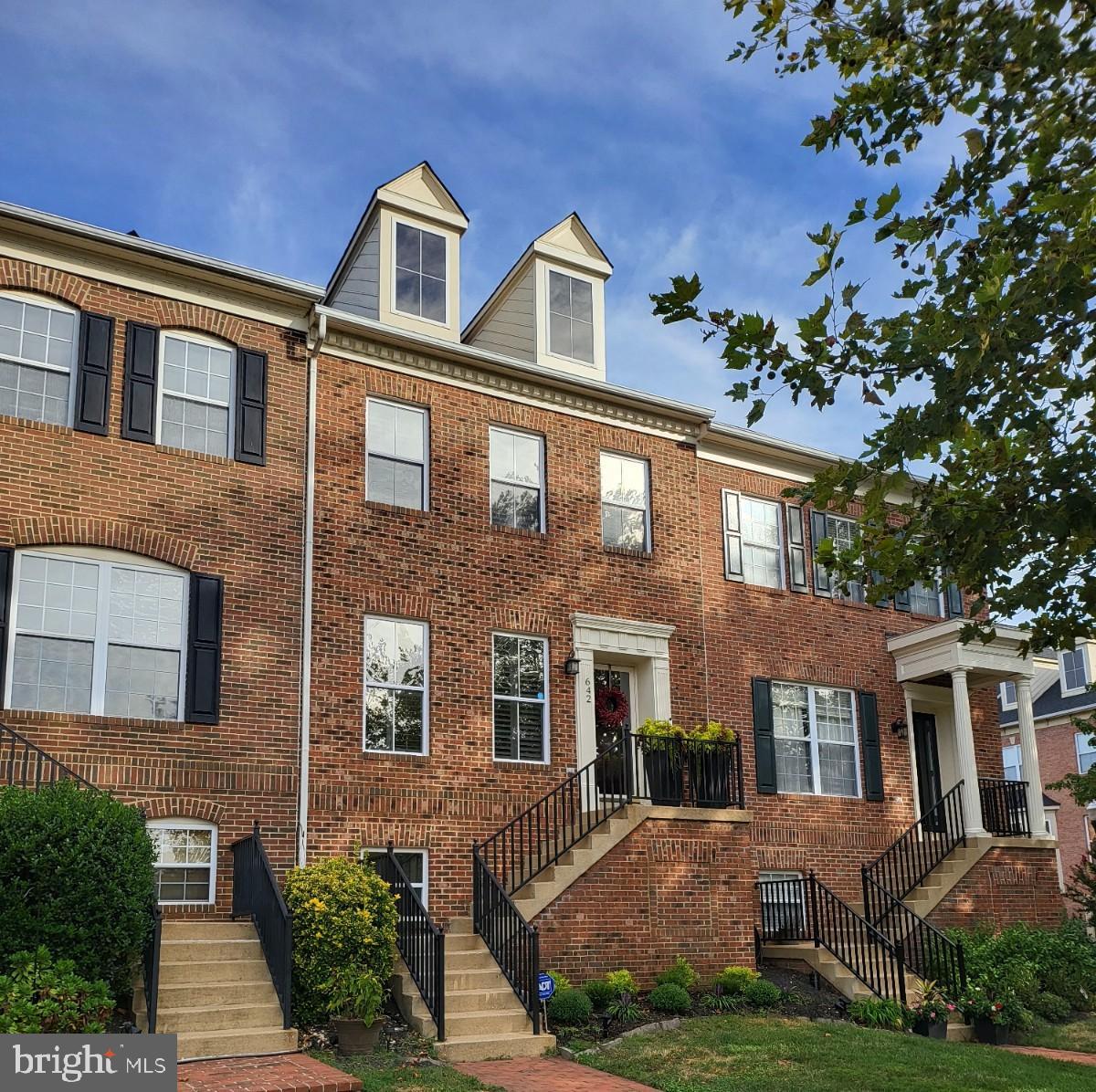 642 BELMONT BAY DR, WOODBRIDGE, Virginia 22191, 3 Bedrooms Bedrooms, 7 Rooms Rooms,3 BathroomsBathrooms,Residential,For sale,642 BELMONT BAY DR,VAPW2103420 MLS # VAPW2103420
