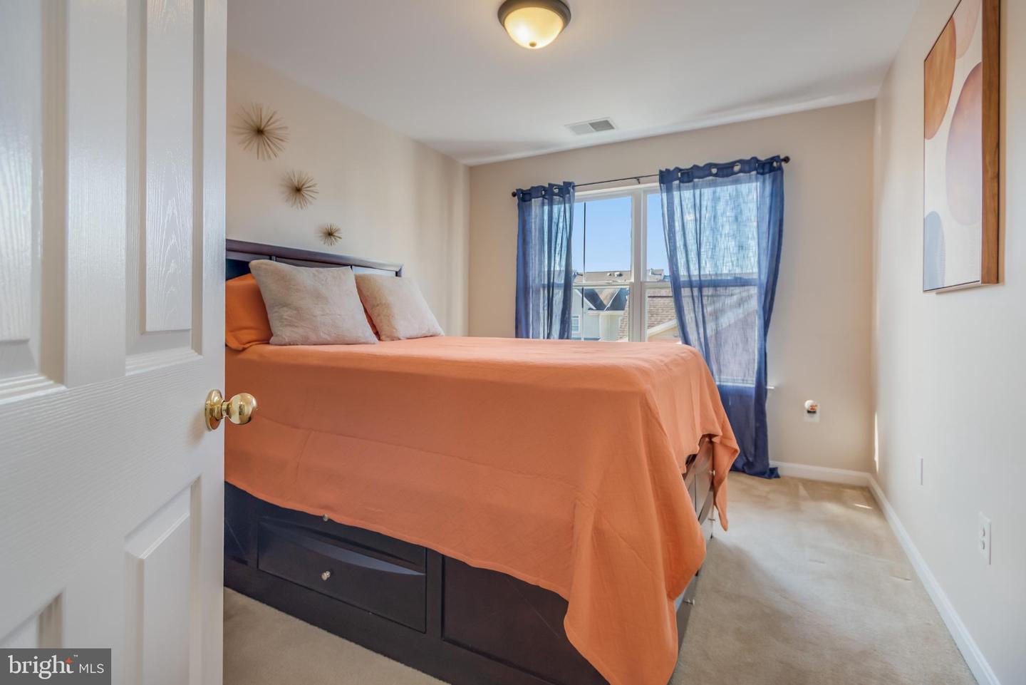 642 BELMONT BAY DR, WOODBRIDGE, Virginia 22191, 3 Bedrooms Bedrooms, 7 Rooms Rooms,3 BathroomsBathrooms,Residential,For sale,642 BELMONT BAY DR,VAPW2103420 MLS # VAPW2103420