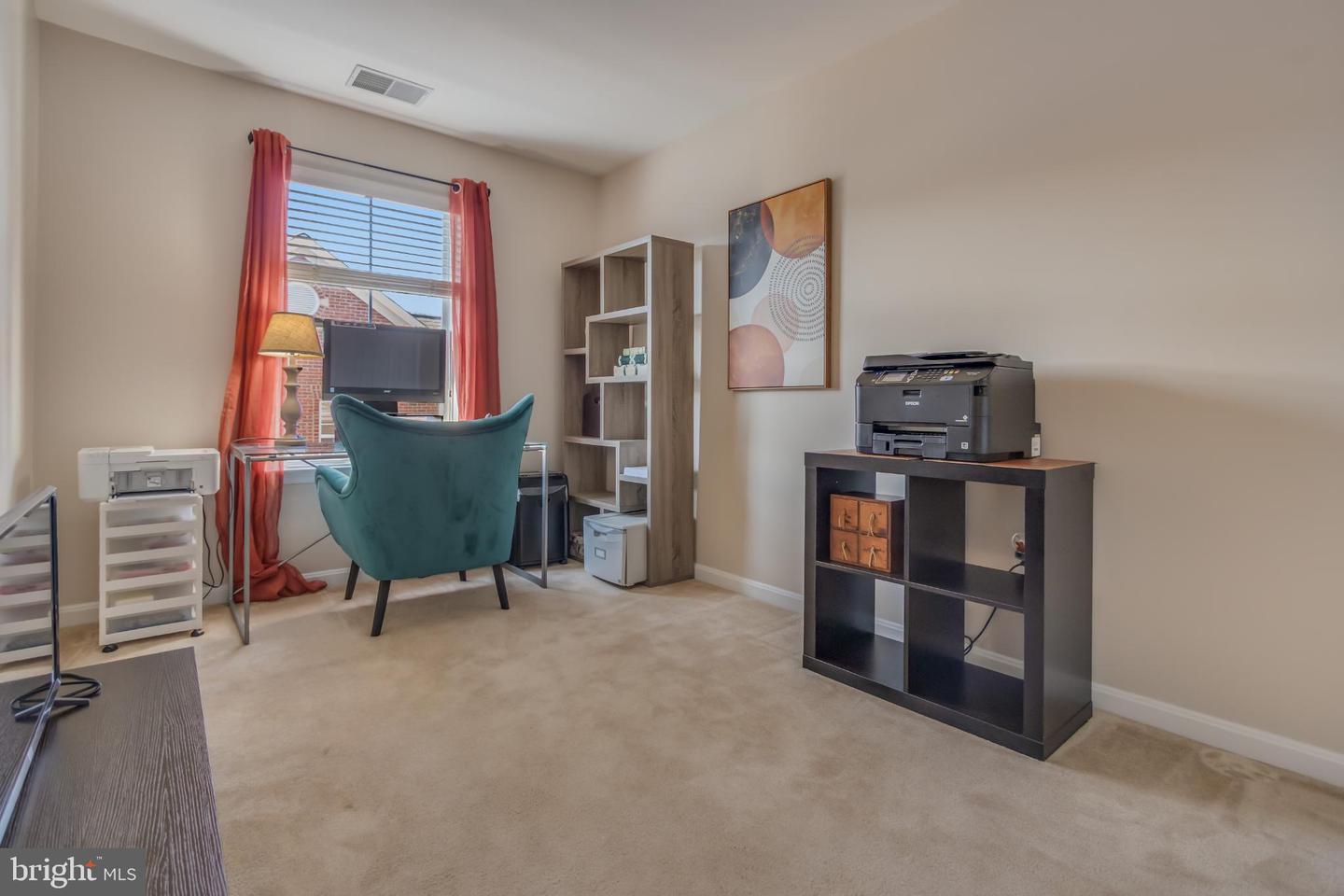 642 BELMONT BAY DR, WOODBRIDGE, Virginia 22191, 3 Bedrooms Bedrooms, 7 Rooms Rooms,3 BathroomsBathrooms,Residential,For sale,642 BELMONT BAY DR,VAPW2103420 MLS # VAPW2103420