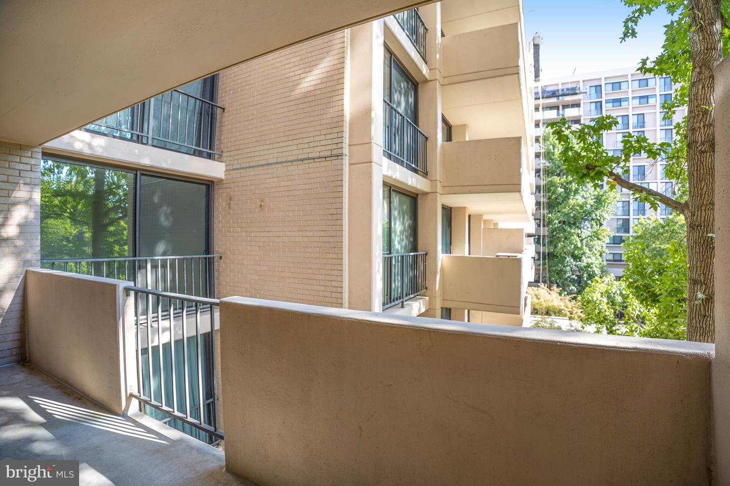 4141 HENDERSON RD #303, ARLINGTON, Virginia 22203, 1 Bedroom Bedrooms, ,1 BathroomBathrooms,Residential,For sale,4141 HENDERSON RD #303,VAAR2063516 MLS # VAAR2063516 4141 HENDERSON RD #303, ARLINGTON, Virginia 22203, 1 Bedroom Bedrooms, ,1 BathroomBathrooms,Residential,For sale,4141 HENDERSON RD #303,VAAR2063516 MLS # VAAR2063516