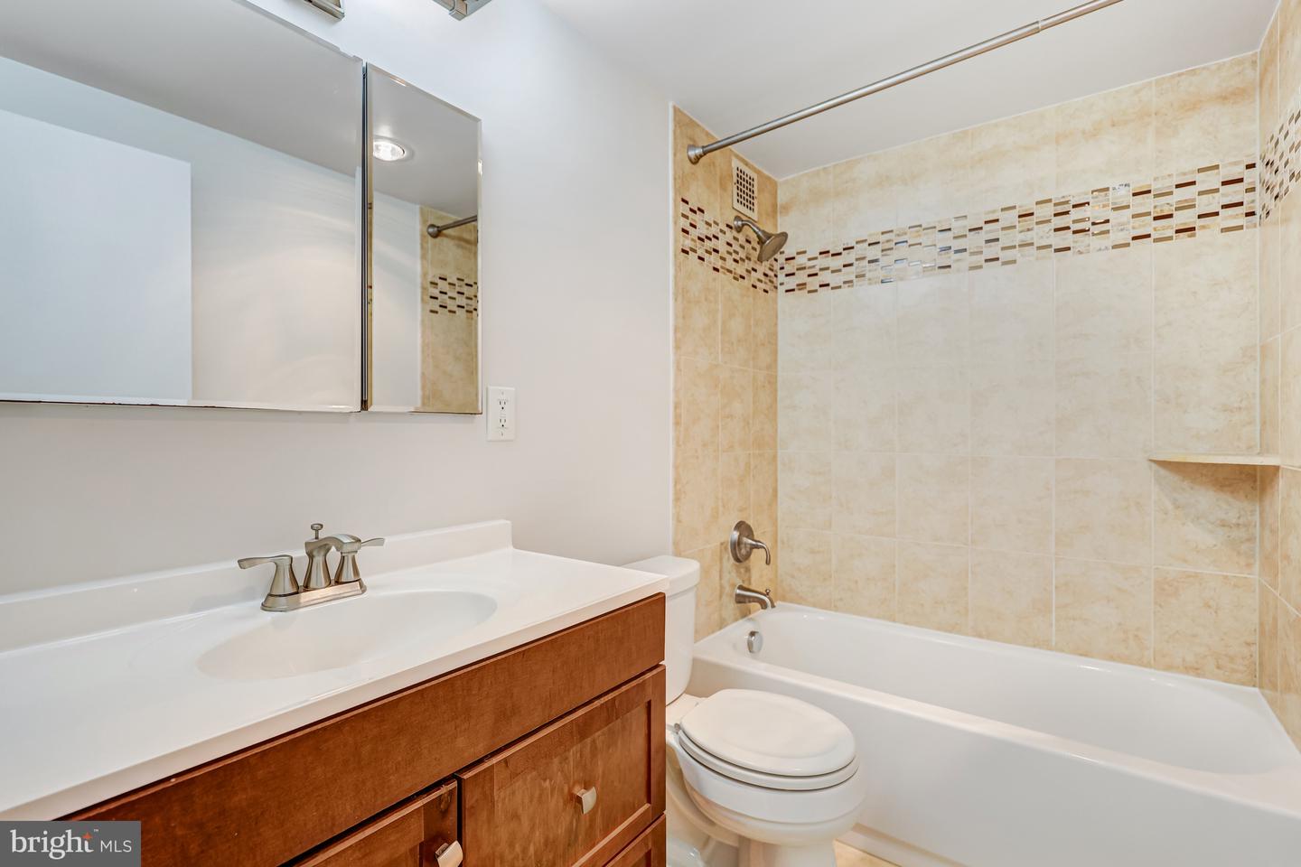 4141 HENDERSON RD #303, ARLINGTON, Virginia 22203, 1 Bedroom Bedrooms, ,1 BathroomBathrooms,Residential,For sale,4141 HENDERSON RD #303,VAAR2063516 MLS # VAAR2063516 4141 HENDERSON RD #303, ARLINGTON, Virginia 22203, 1 Bedroom Bedrooms, ,1 BathroomBathrooms,Residential,For sale,4141 HENDERSON RD #303,VAAR2063516 MLS # VAAR2063516