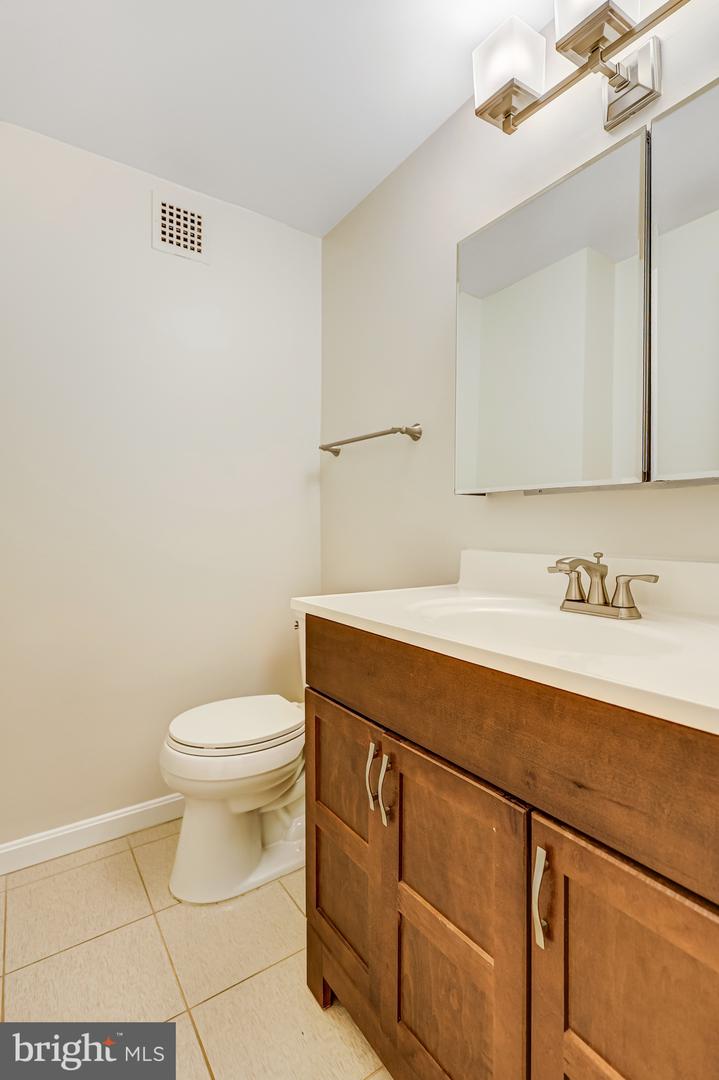 4141 HENDERSON RD #303, ARLINGTON, Virginia 22203, 1 Bedroom Bedrooms, ,1 BathroomBathrooms,Residential,For sale,4141 HENDERSON RD #303,VAAR2063516 MLS # VAAR2063516 4141 HENDERSON RD #303, ARLINGTON, Virginia 22203, 1 Bedroom Bedrooms, ,1 BathroomBathrooms,Residential,For sale,4141 HENDERSON RD #303,VAAR2063516 MLS # VAAR2063516