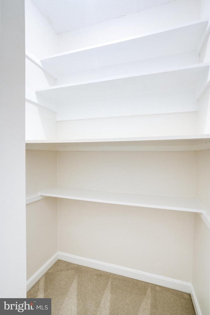 4141 HENDERSON RD #303, ARLINGTON, Virginia 22203, 1 Bedroom Bedrooms, ,1 BathroomBathrooms,Residential,For sale,4141 HENDERSON RD #303,VAAR2063516 MLS # VAAR2063516 4141 HENDERSON RD #303, ARLINGTON, Virginia 22203, 1 Bedroom Bedrooms, ,1 BathroomBathrooms,Residential,For sale,4141 HENDERSON RD #303,VAAR2063516 MLS # VAAR2063516