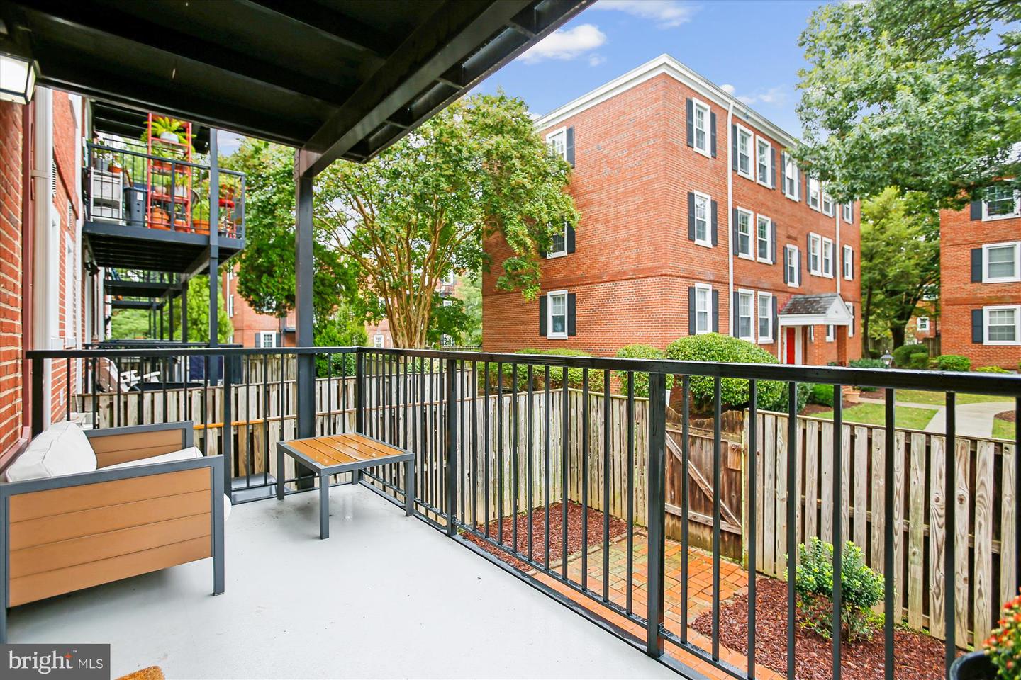 4902 29TH RD S #A2, ARLINGTON, Virginia 22206, 1 Bedroom Bedrooms, ,2 BathroomsBathrooms,Residential,For sale,4902 29TH RD S #A2,VAAX2049556 MLS # VAAX2049556