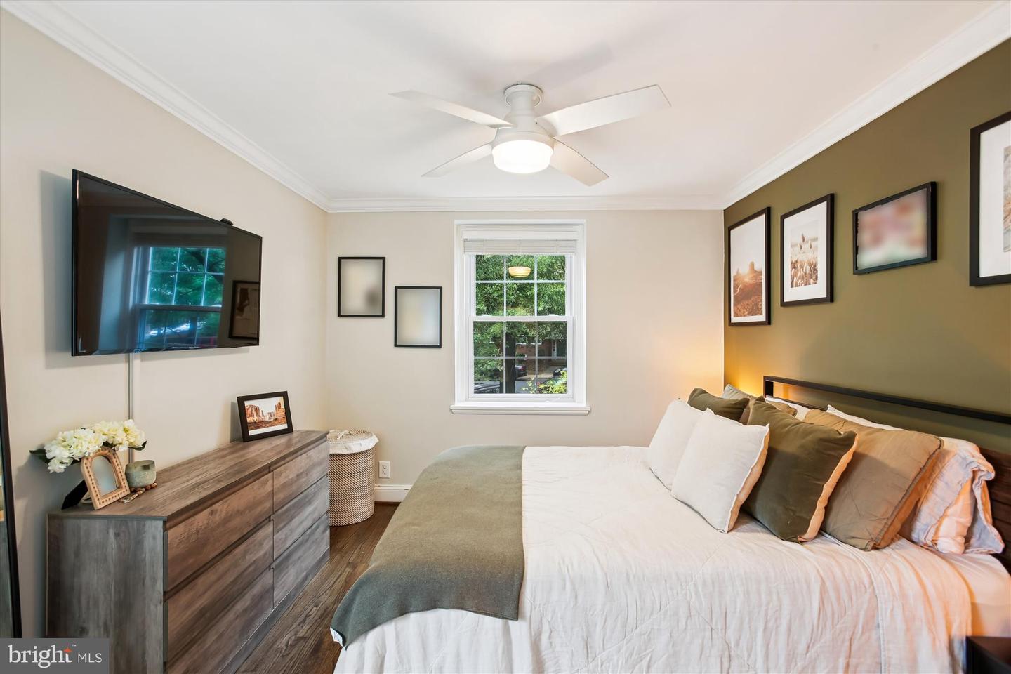 4902 29TH RD S #A2, ARLINGTON, Virginia 22206, 1 Bedroom Bedrooms, ,2 BathroomsBathrooms,Residential,For sale,4902 29TH RD S #A2,VAAX2049556 MLS # VAAX2049556