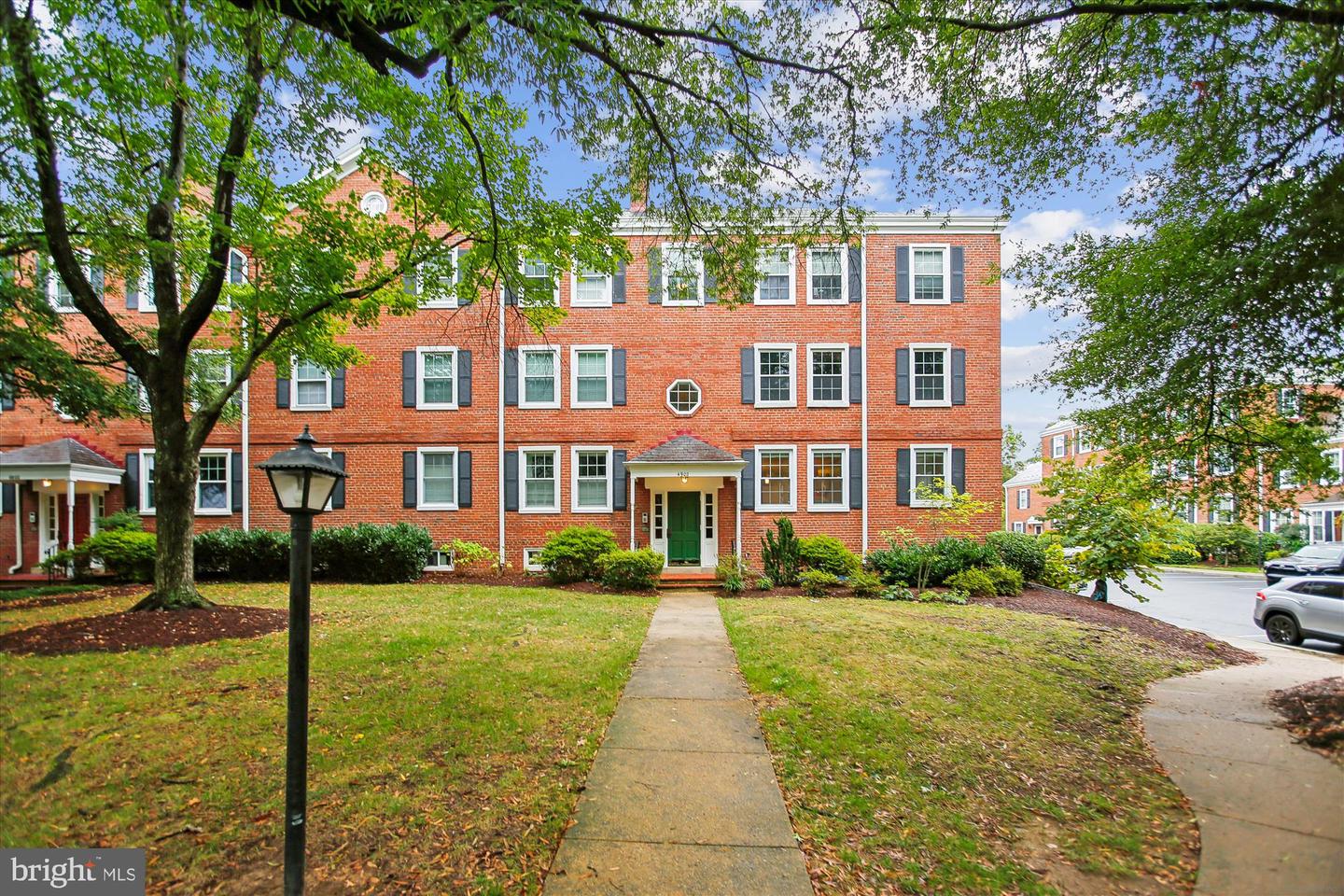 4902 29TH RD S #A2, ARLINGTON, Virginia 22206, 1 Bedroom Bedrooms, ,2 BathroomsBathrooms,Residential,For sale,4902 29TH RD S #A2,VAAX2049556 MLS # VAAX2049556