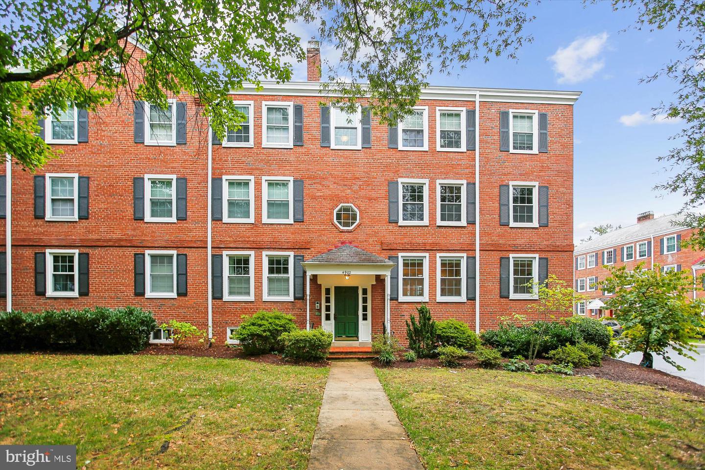 4902 29TH RD S #A2, ARLINGTON, Virginia 22206, 1 Bedroom Bedrooms, ,2 BathroomsBathrooms,Residential,For sale,4902 29TH RD S #A2,VAAX2049556 MLS # VAAX2049556