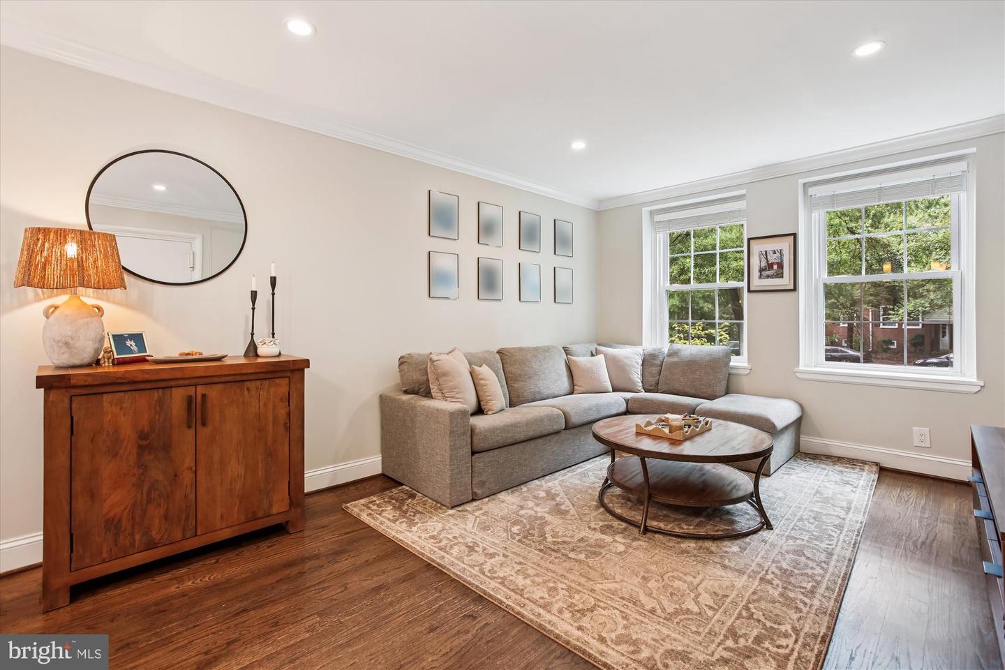 4902 29TH RD S #A2, ARLINGTON, Virginia 22206, 1 Bedroom Bedrooms, ,2 BathroomsBathrooms,Residential,For sale,4902 29TH RD S #A2,VAAX2049556 MLS # VAAX2049556