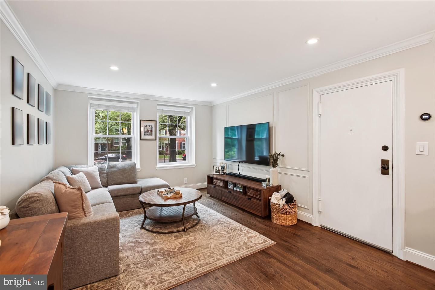 4902 29TH RD S #A2, ARLINGTON, Virginia 22206, 1 Bedroom Bedrooms, ,2 BathroomsBathrooms,Residential,For sale,4902 29TH RD S #A2,VAAX2049556 MLS # VAAX2049556