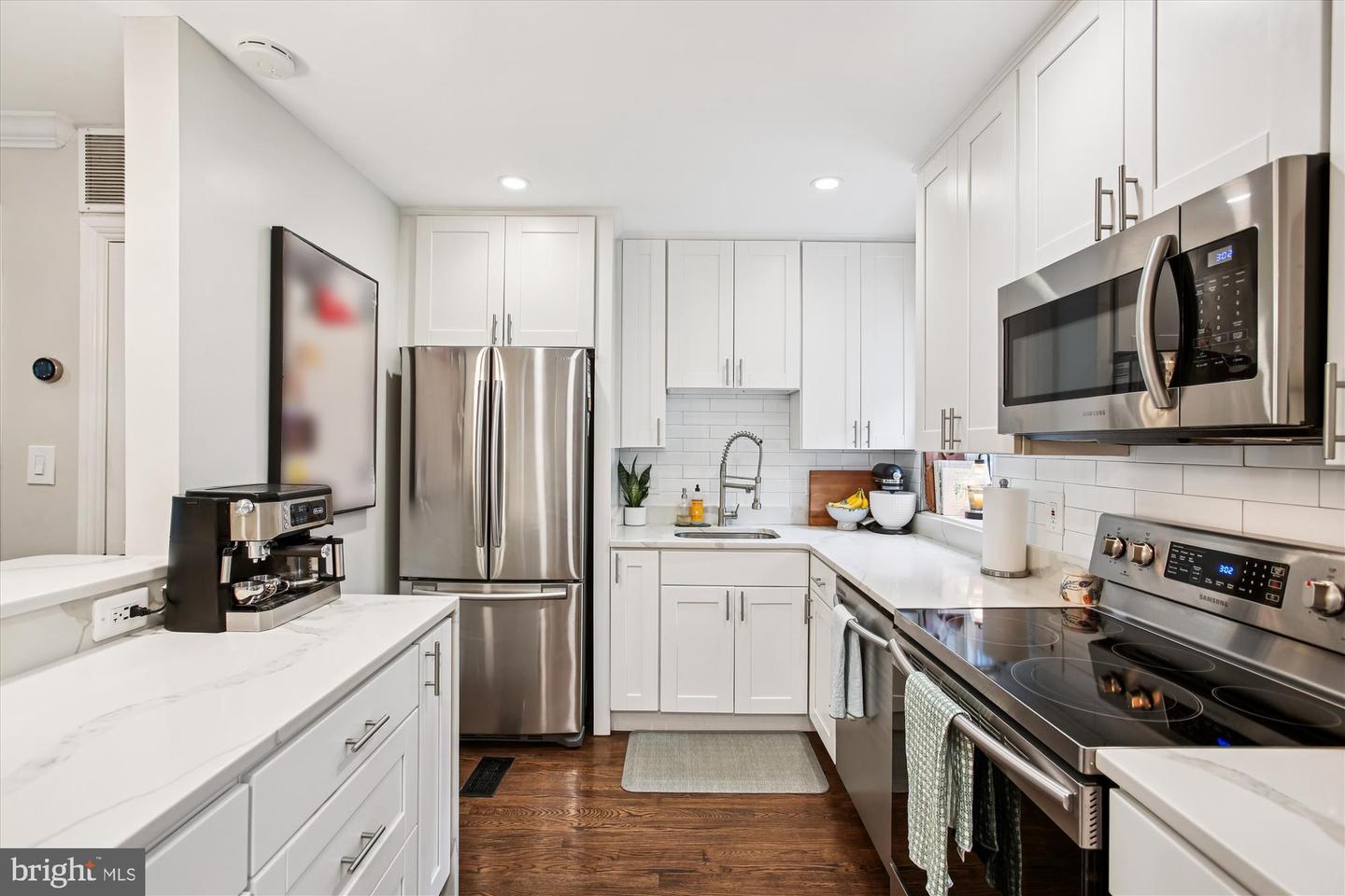4902 29TH RD S #A2, ARLINGTON, Virginia 22206, 1 Bedroom Bedrooms, ,2 BathroomsBathrooms,Residential,For sale,4902 29TH RD S #A2,VAAX2049556 MLS # VAAX2049556