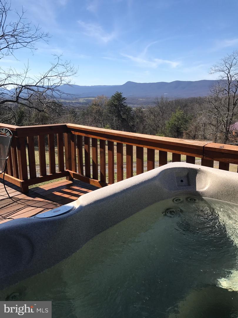 205 MEADOW HILL LN, RILEYVILLE, Virginia 22650, 2 Bedrooms Bedrooms, ,2 BathroomsBathrooms,Residential,For sale,205 MEADOW HILL LN,VAPA2005360 MLS # VAPA2005360