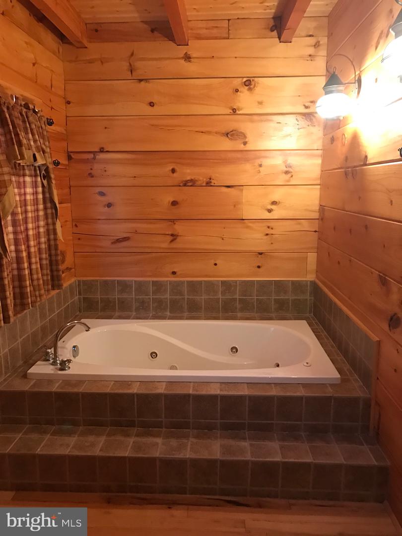 205 MEADOW HILL LN, RILEYVILLE, Virginia 22650, 2 Bedrooms Bedrooms, ,2 BathroomsBathrooms,Residential,For sale,205 MEADOW HILL LN,VAPA2005360 MLS # VAPA2005360