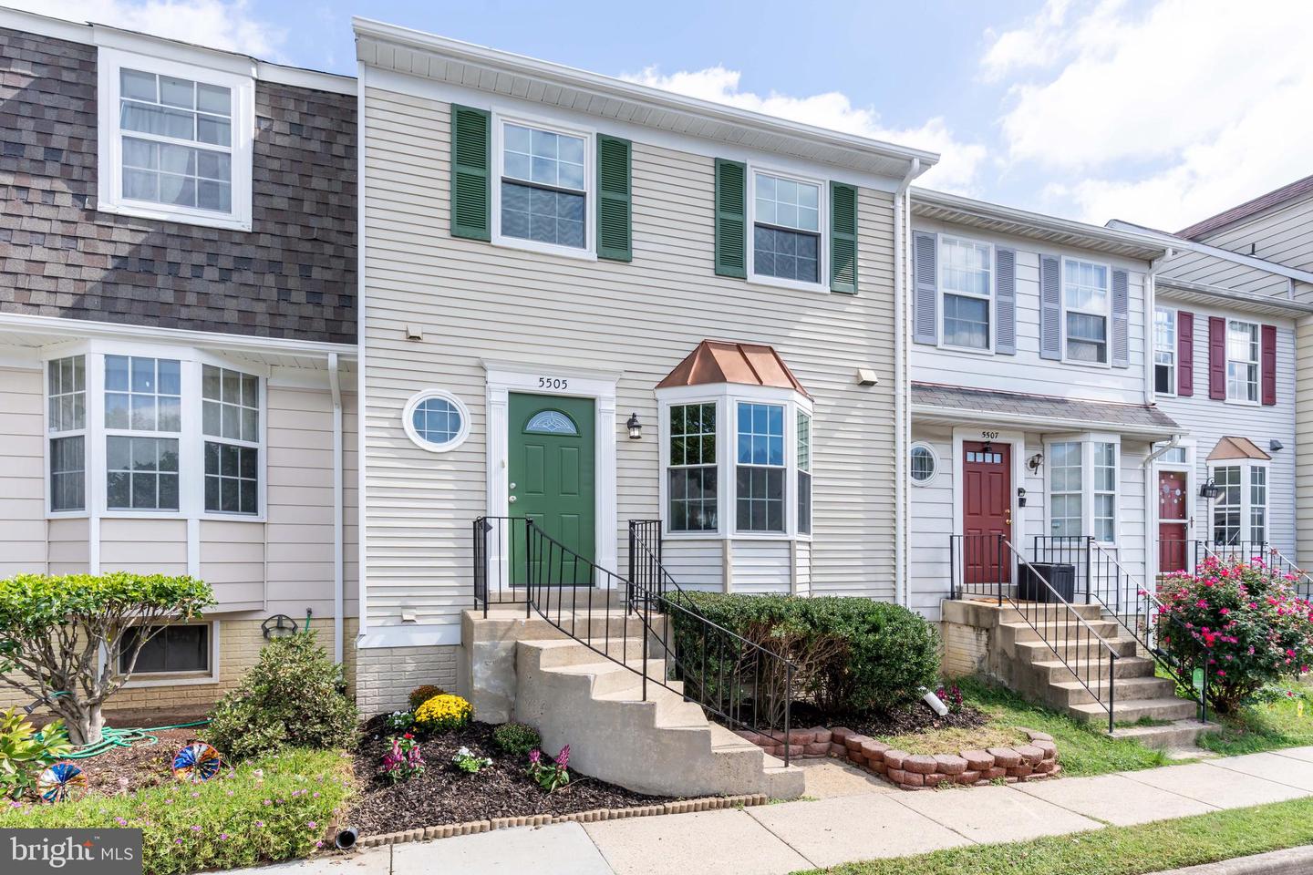 5505 WOODLAWN MANOR CT, ALEXANDRIA, Virginia 22309, 3 Bedrooms Bedrooms, ,3 BathroomsBathrooms,Residential,For sale,5505 WOODLAWN MANOR CT,VAFX2267356 MLS # VAFX2267356