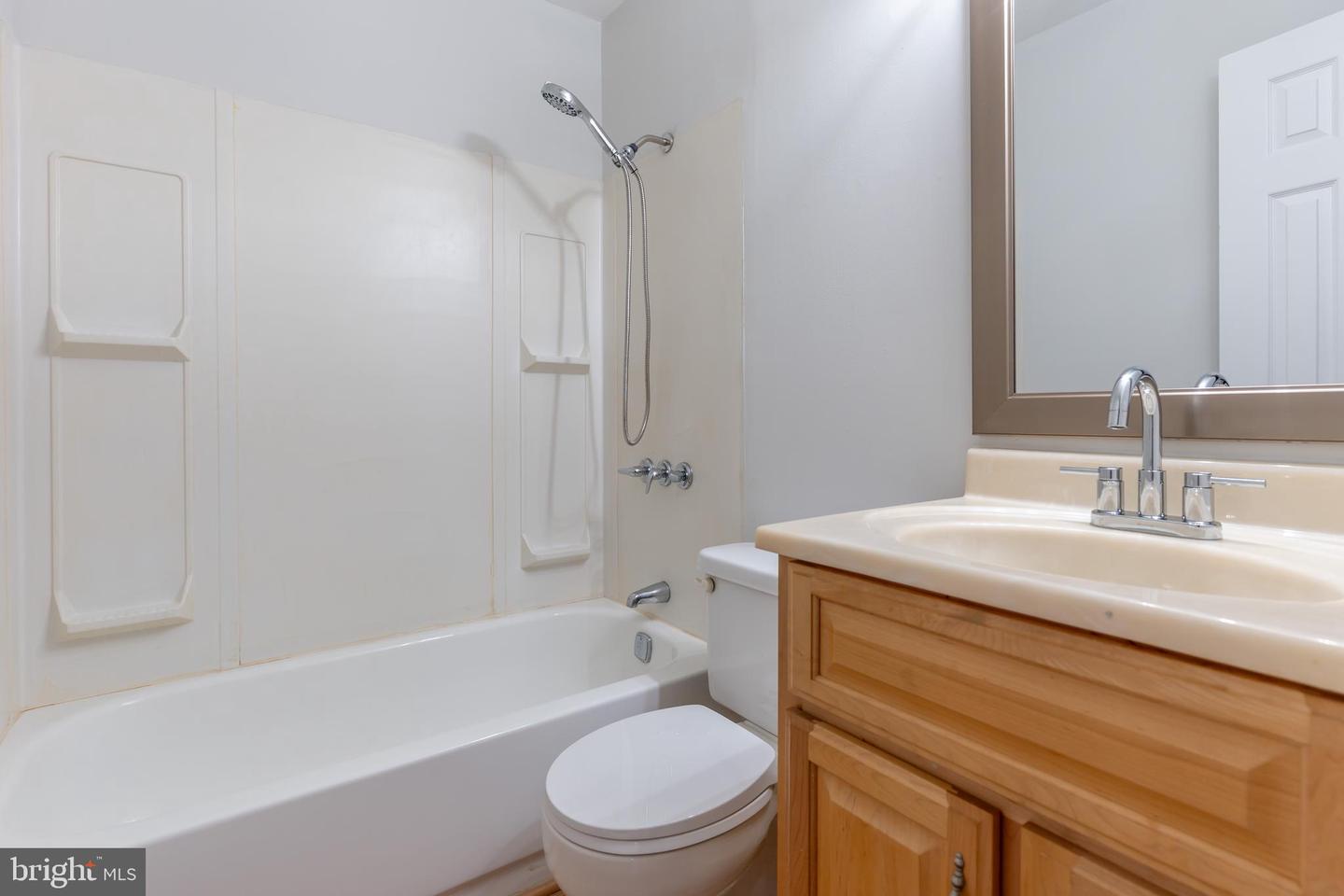 5505 WOODLAWN MANOR CT, ALEXANDRIA, Virginia 22309, 3 Bedrooms Bedrooms, ,3 BathroomsBathrooms,Residential,For sale,5505 WOODLAWN MANOR CT,VAFX2267356 MLS # VAFX2267356