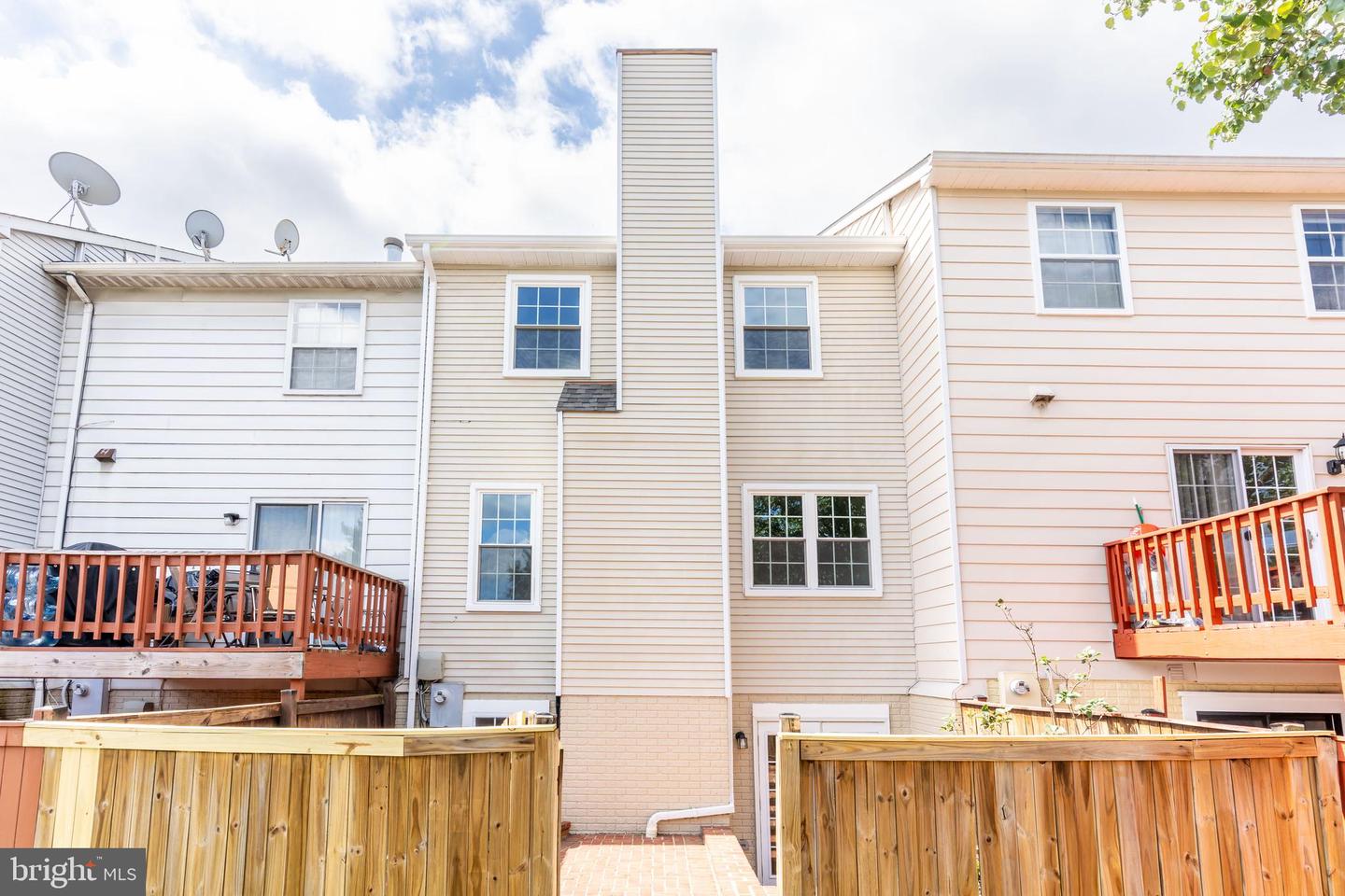 5505 WOODLAWN MANOR CT, ALEXANDRIA, Virginia 22309, 3 Bedrooms Bedrooms, ,3 BathroomsBathrooms,Residential,For sale,5505 WOODLAWN MANOR CT,VAFX2267356 MLS # VAFX2267356