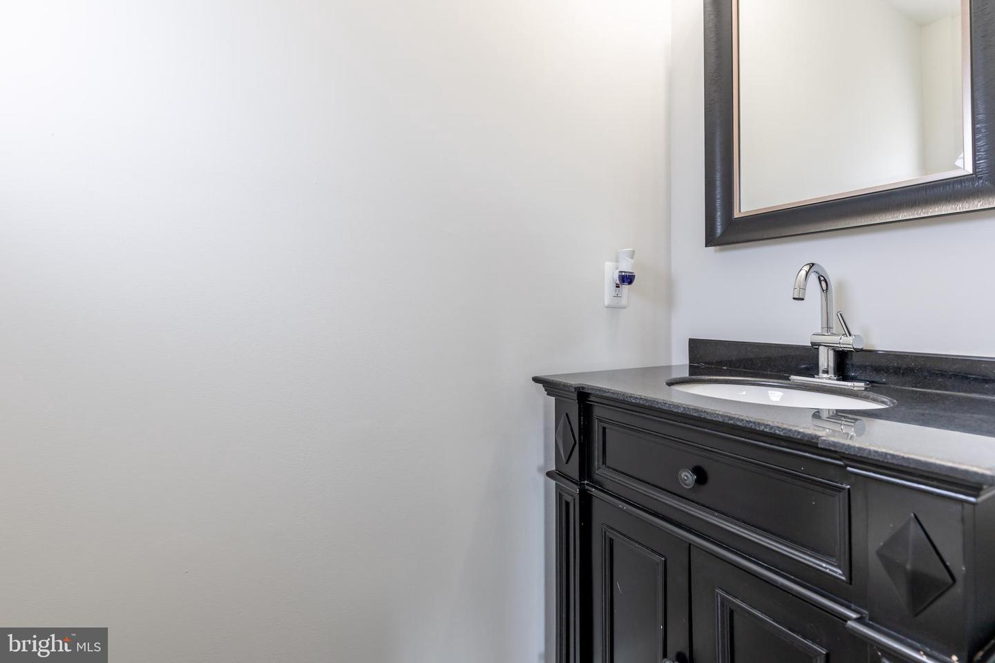 5505 WOODLAWN MANOR CT, ALEXANDRIA, Virginia 22309, 3 Bedrooms Bedrooms, ,3 BathroomsBathrooms,Residential,For sale,5505 WOODLAWN MANOR CT,VAFX2267356 MLS # VAFX2267356