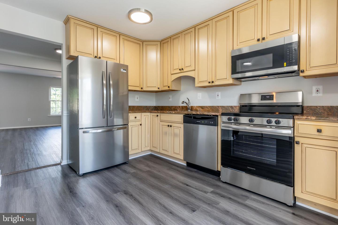 5505 WOODLAWN MANOR CT, ALEXANDRIA, Virginia 22309, 3 Bedrooms Bedrooms, ,3 BathroomsBathrooms,Residential,For sale,5505 WOODLAWN MANOR CT,VAFX2267356 MLS # VAFX2267356
