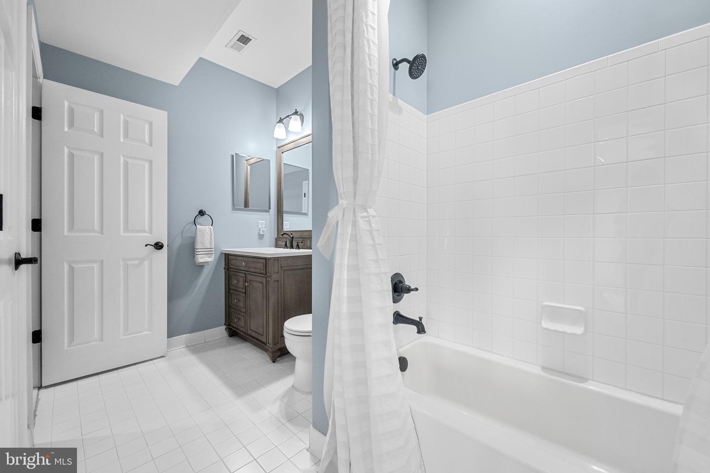 9709 KINLOSS MEWS, BRISTOW, Virginia 20136, 5 Bedrooms Bedrooms, ,4 BathroomsBathrooms,Residential,For sale,9709 KINLOSS MEWS,VAPW2104142 MLS # VAPW2104142
