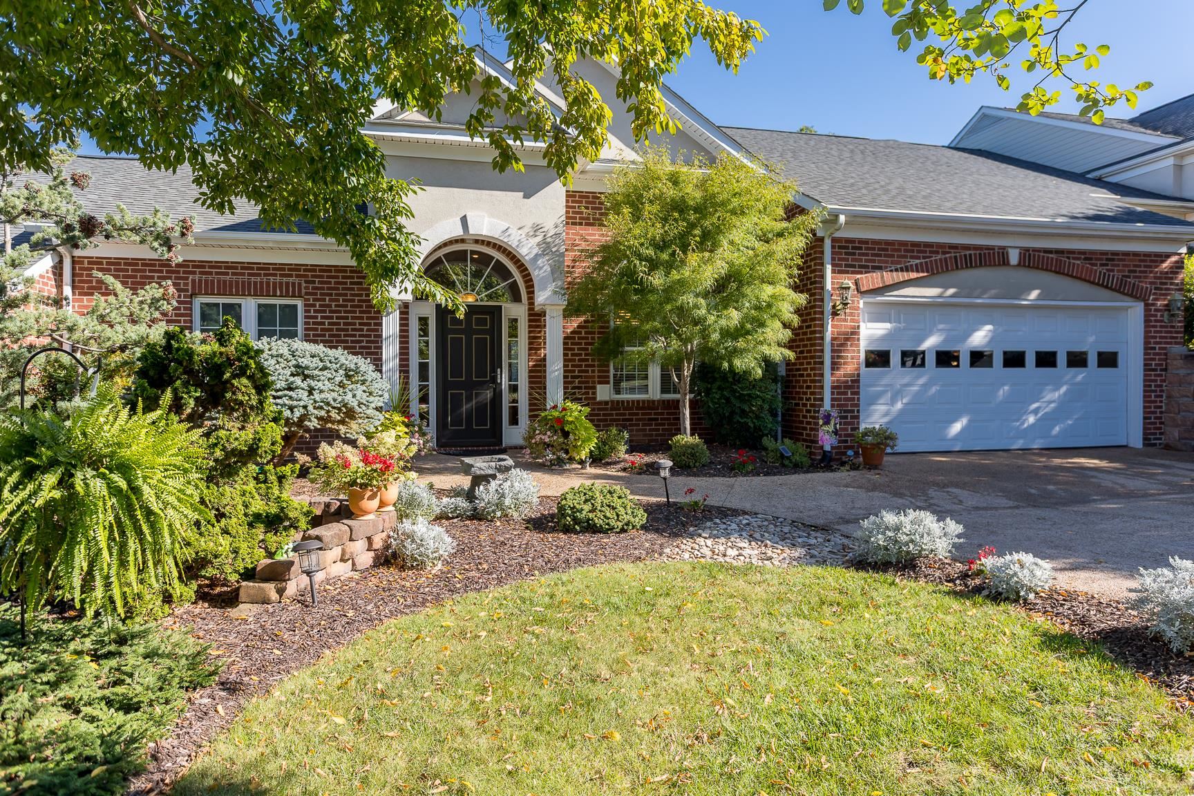 291 BLUE STONE HILLS DR, HARRISONBURG, Virginia 22801, 4 Bedrooms Bedrooms, ,3 BathroomsBathrooms,Residential,291 BLUE STONE HILLS DR,669227 MLS # 669227