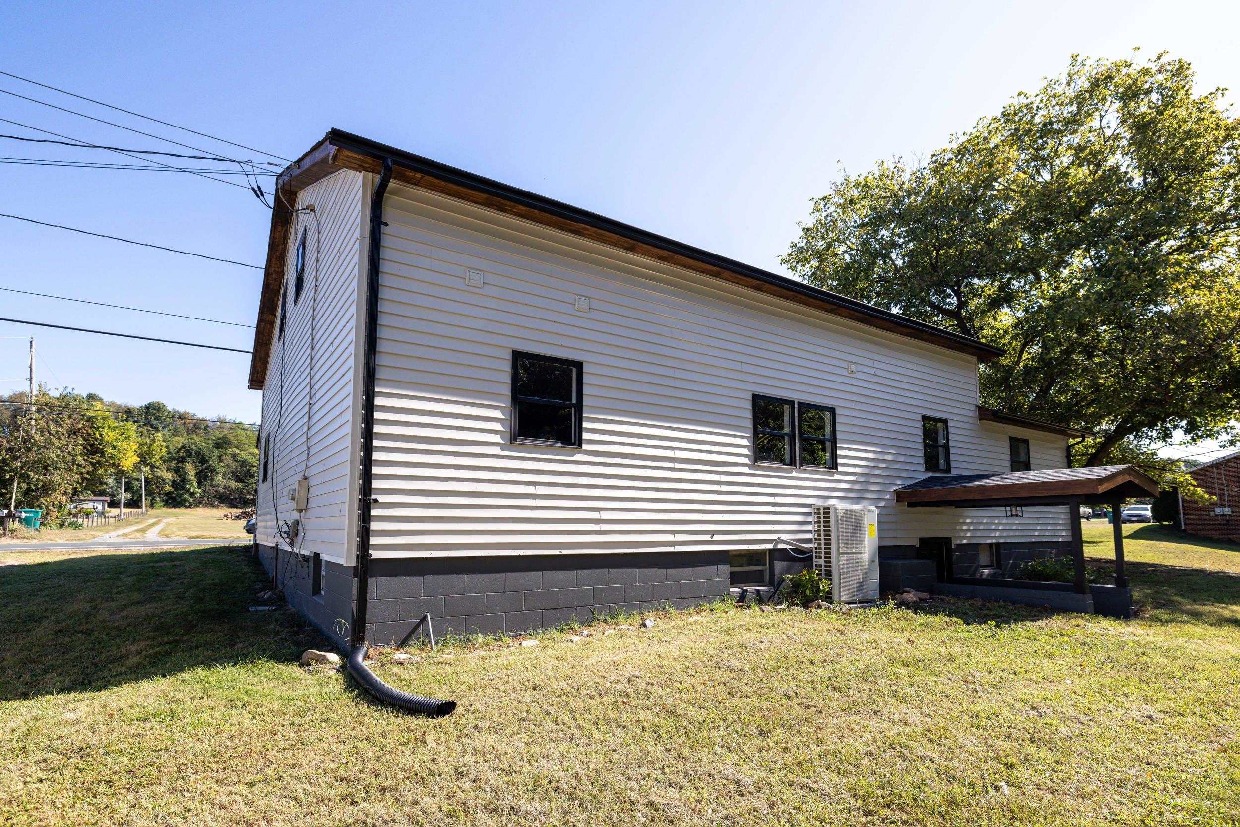 1999 US HWY 340, STANLEY, Virginia 22851, 3 Bedrooms Bedrooms, ,3 BathroomsBathrooms,Residential,1999 US HWY 340,669234 MLS # 669234