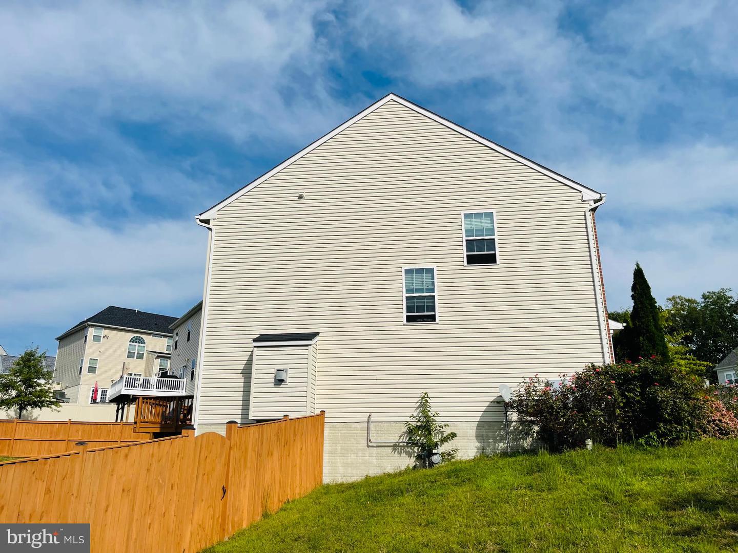 3214 FLEDGLING CIR, WOODBRIDGE, Virginia 22193, 4 Bedrooms Bedrooms, 8 Rooms Rooms,3 BathroomsBathrooms,Residential,For sale,3214 FLEDGLING CIR,VAPW2104306 MLS # VAPW2104306