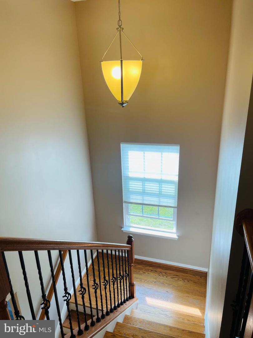 3214 FLEDGLING CIR, WOODBRIDGE, Virginia 22193, 4 Bedrooms Bedrooms, 8 Rooms Rooms,3 BathroomsBathrooms,Residential,For sale,3214 FLEDGLING CIR,VAPW2104306 MLS # VAPW2104306