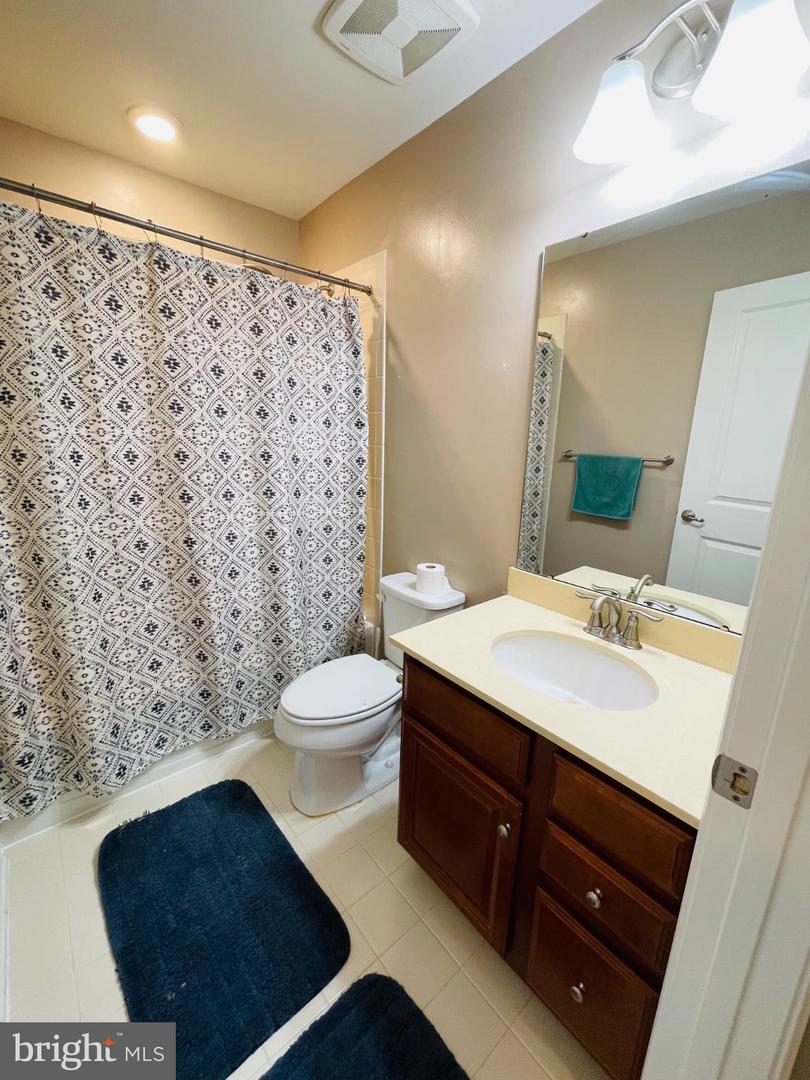 3214 FLEDGLING CIR, WOODBRIDGE, Virginia 22193, 4 Bedrooms Bedrooms, 8 Rooms Rooms,3 BathroomsBathrooms,Residential,For sale,3214 FLEDGLING CIR,VAPW2104306 MLS # VAPW2104306