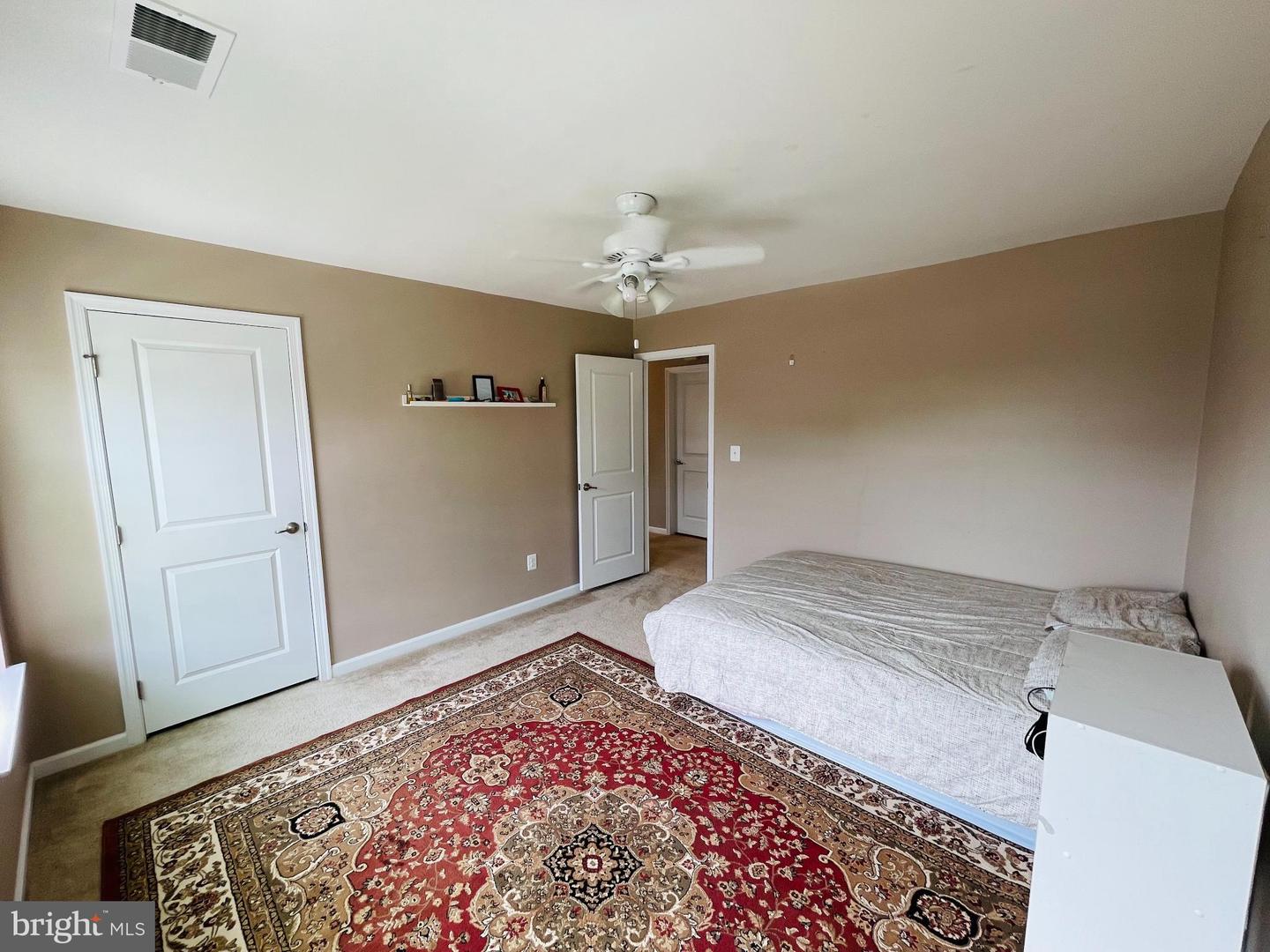 3214 FLEDGLING CIR, WOODBRIDGE, Virginia 22193, 4 Bedrooms Bedrooms, 8 Rooms Rooms,3 BathroomsBathrooms,Residential,For sale,3214 FLEDGLING CIR,VAPW2104306 MLS # VAPW2104306