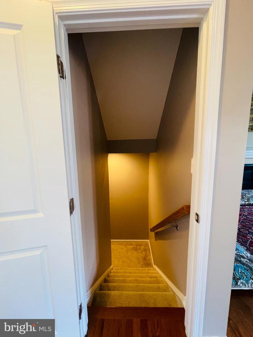 3214 FLEDGLING CIR, WOODBRIDGE, Virginia 22193, 4 Bedrooms Bedrooms, 8 Rooms Rooms,3 BathroomsBathrooms,Residential,For sale,3214 FLEDGLING CIR,VAPW2104306 MLS # VAPW2104306