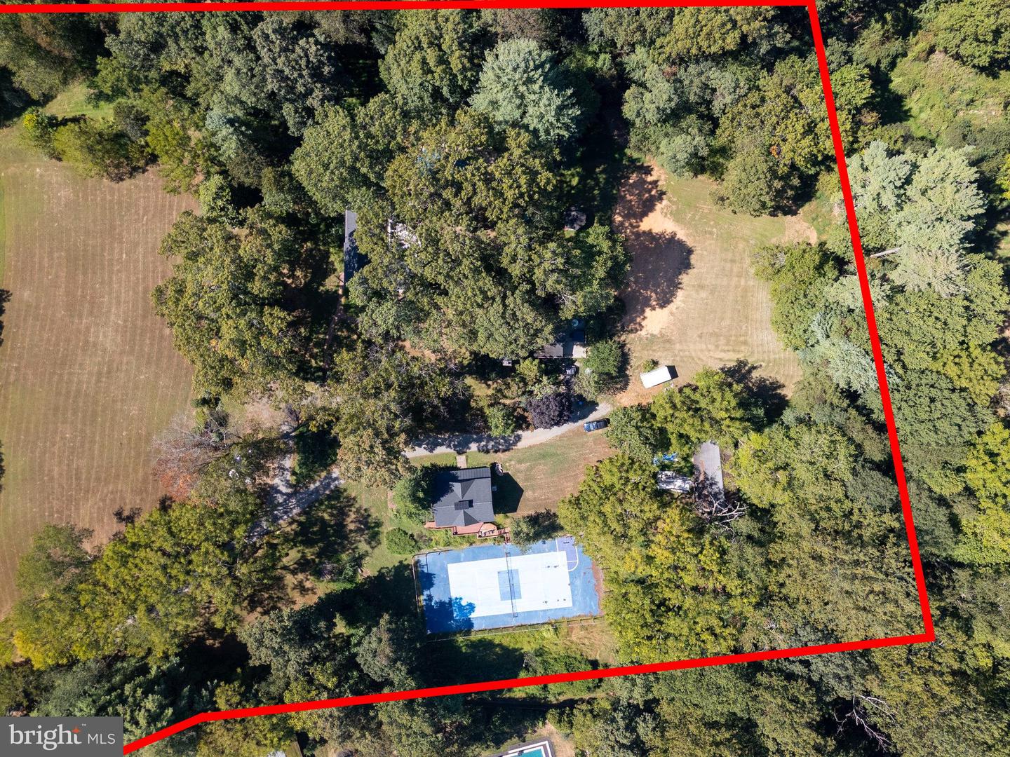11214 STUART MILL RD, OAKTON, Virginia 22124, 6 Bedrooms Bedrooms, ,6 BathroomsBathrooms,Residential,For sale,11214 STUART MILL RD,VAFX2268004 MLS # VAFX2268004