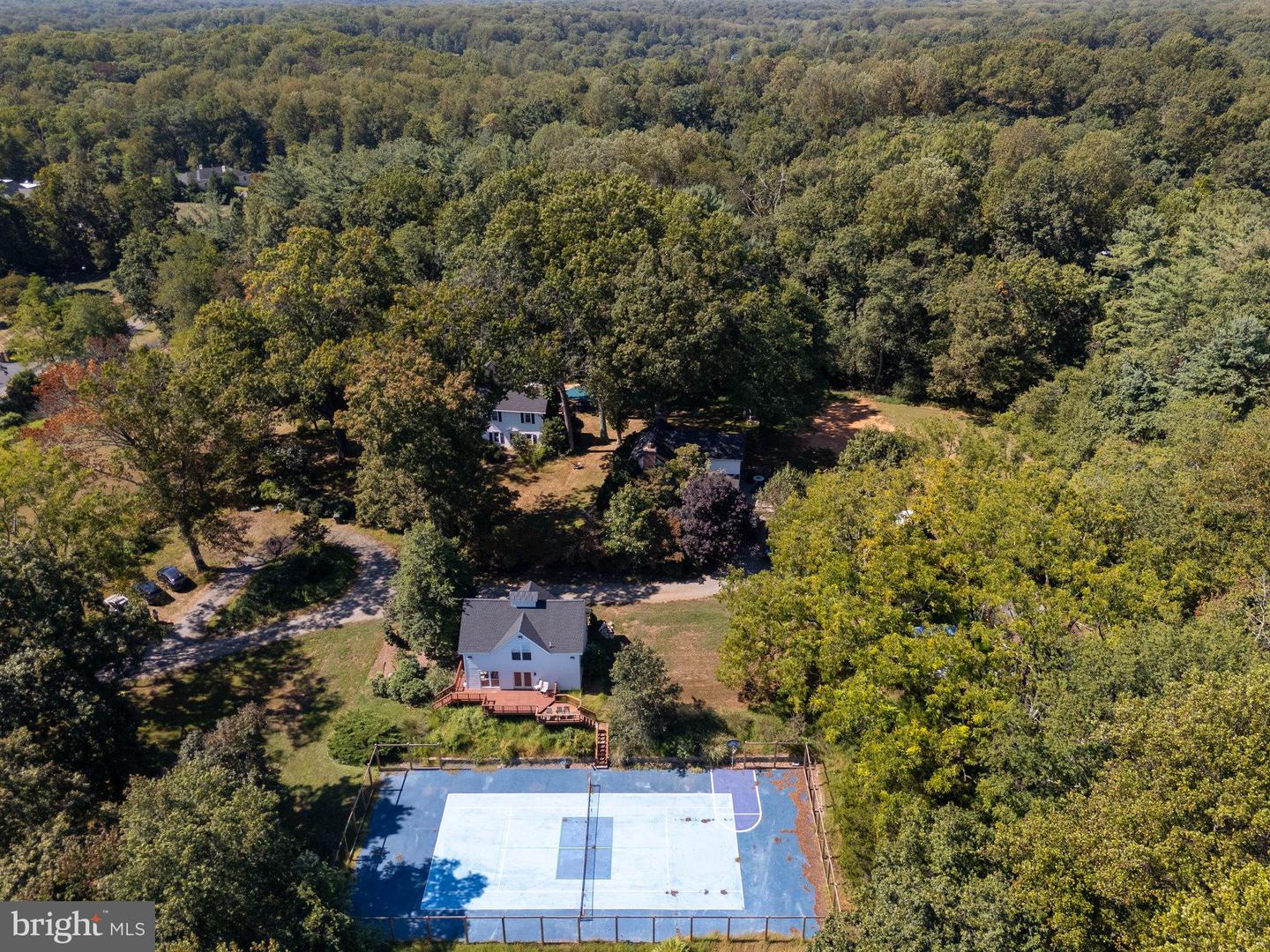 11214 STUART MILL RD, OAKTON, Virginia 22124, 6 Bedrooms Bedrooms, ,6 BathroomsBathrooms,Residential,For sale,11214 STUART MILL RD,VAFX2268004 MLS # VAFX2268004
