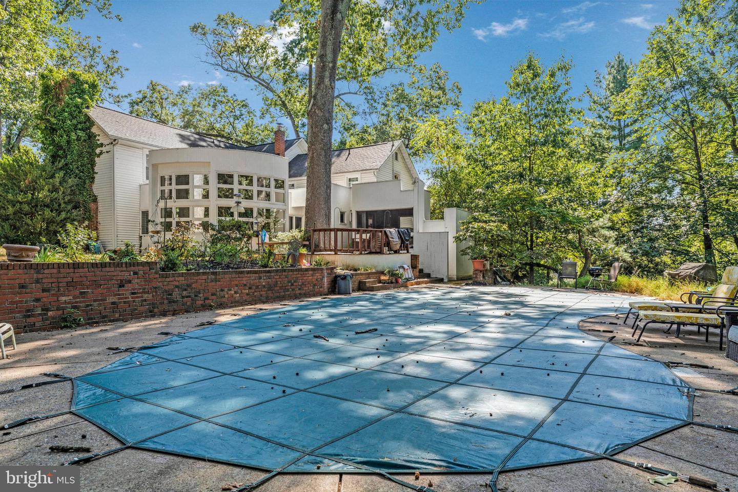 11214 STUART MILL RD, OAKTON, Virginia 22124, 6 Bedrooms Bedrooms, ,6 BathroomsBathrooms,Residential,For sale,11214 STUART MILL RD,VAFX2268004 MLS # VAFX2268004