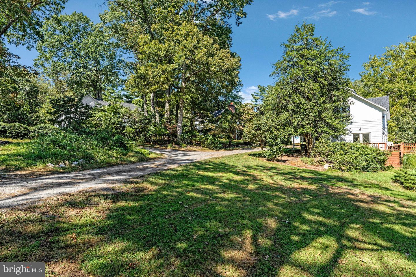 11214 STUART MILL RD, OAKTON, Virginia 22124, 6 Bedrooms Bedrooms, ,6 BathroomsBathrooms,Residential,For sale,11214 STUART MILL RD,VAFX2268004 MLS # VAFX2268004