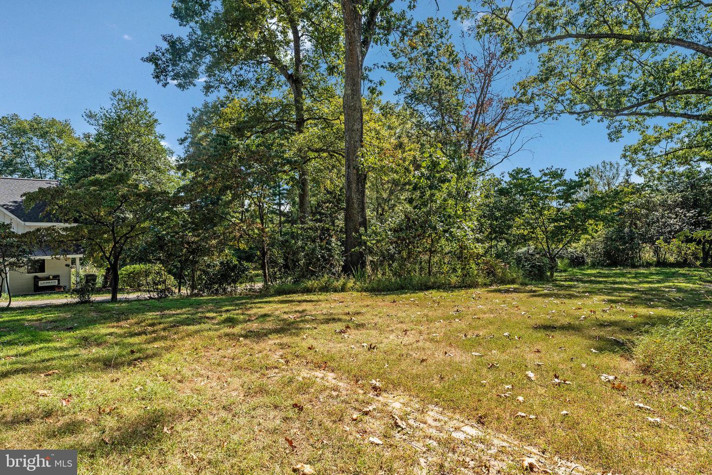 11214 STUART MILL RD, OAKTON, Virginia 22124, 6 Bedrooms Bedrooms, ,6 BathroomsBathrooms,Residential,For sale,11214 STUART MILL RD,VAFX2268004 MLS # VAFX2268004