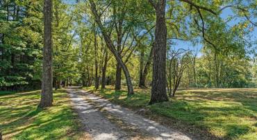 11214 STUART MILL RD, OAKTON, Virginia 22124, 6 Bedrooms Bedrooms, ,6 BathroomsBathrooms,Residential,For sale,11214 STUART MILL RD,VAFX2268004 MLS # VAFX2268004