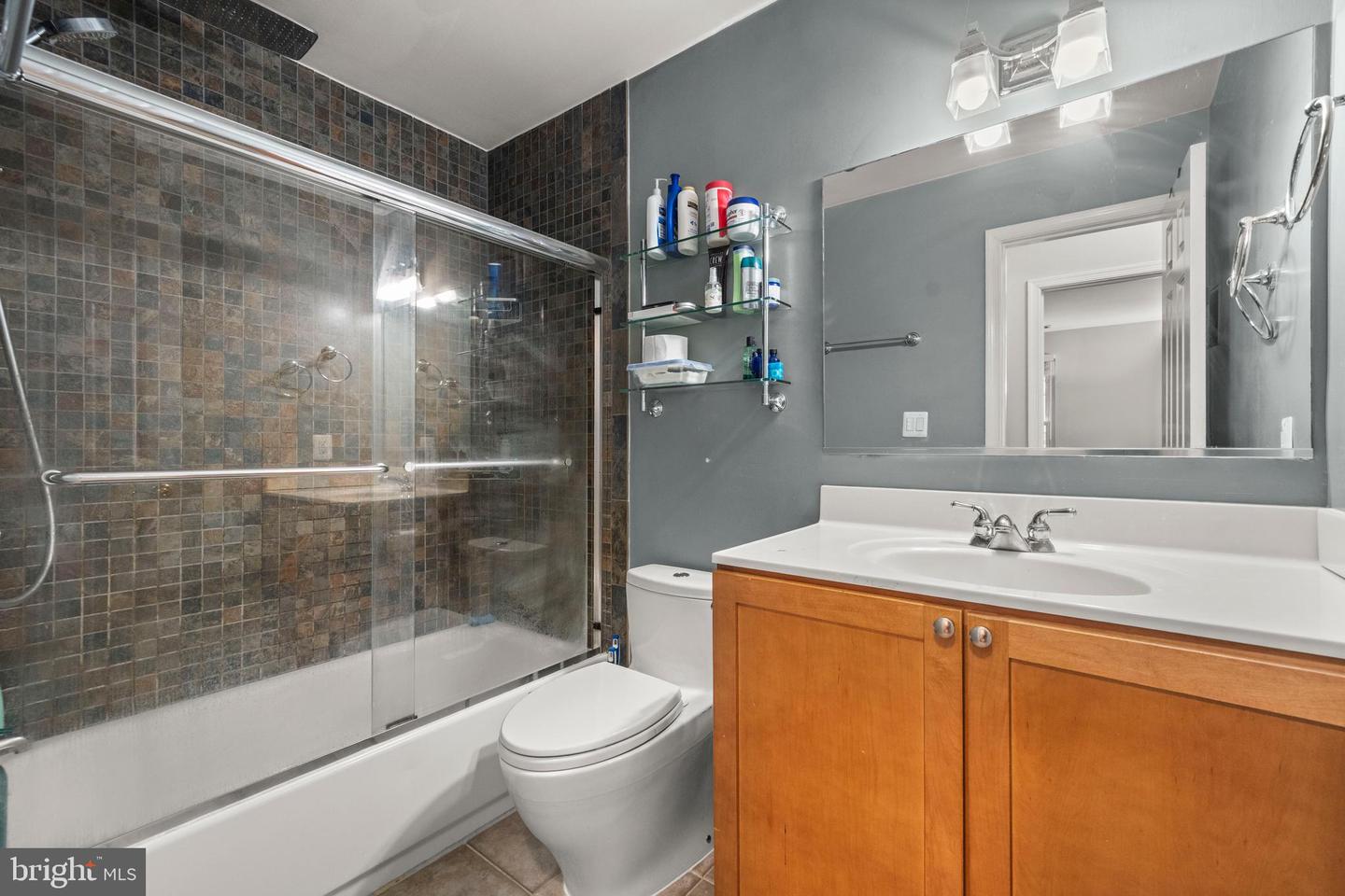 2050 N CALVERT ST #407, ARLINGTON, Virginia 22201, 2 Bedrooms Bedrooms, ,1 BathroomBathrooms,Residential,For sale,2050 N CALVERT ST #407,VAAR2063854 MLS # VAAR2063854