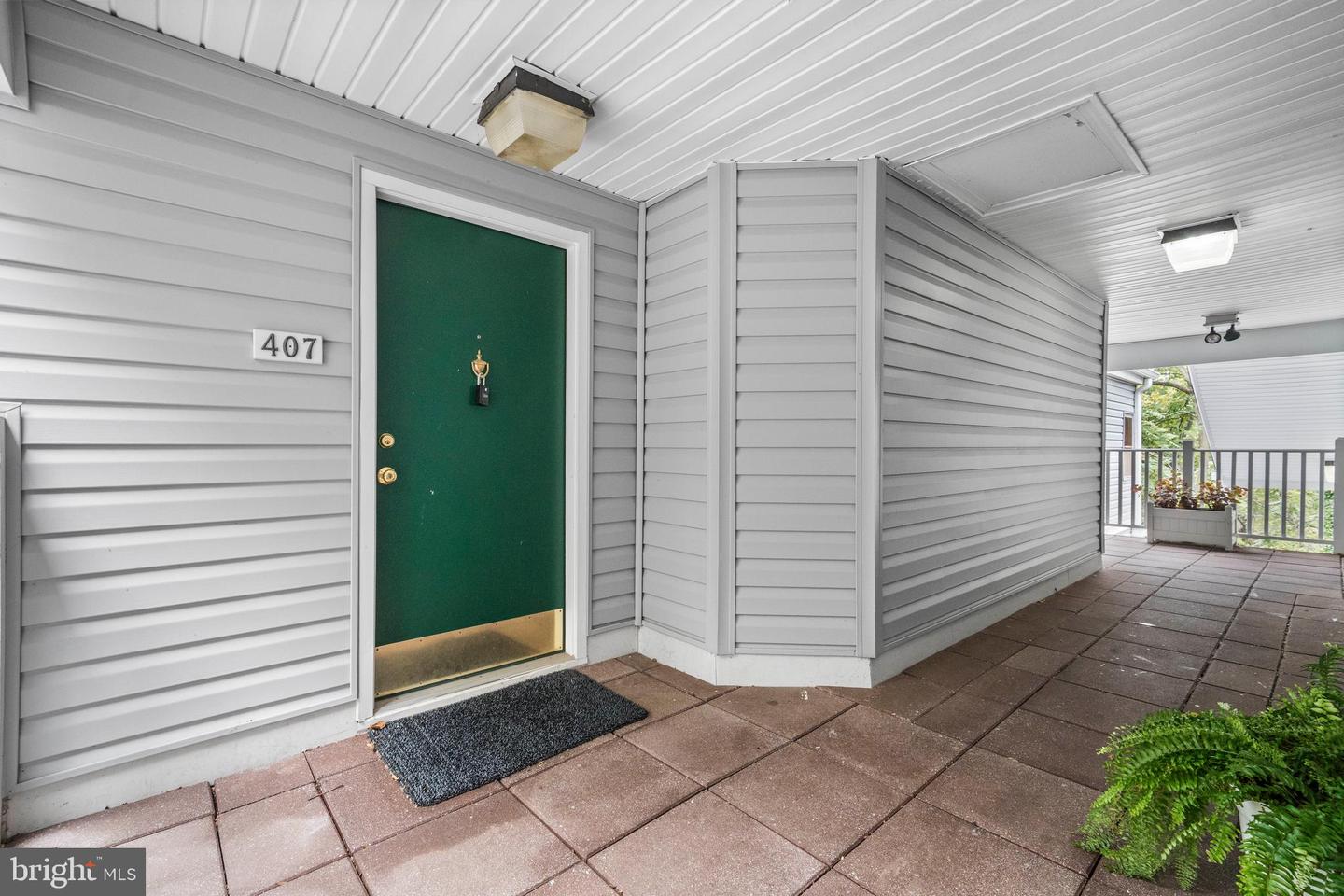 2050 N CALVERT ST #407, ARLINGTON, Virginia 22201, 2 Bedrooms Bedrooms, ,1 BathroomBathrooms,Residential,For sale,2050 N CALVERT ST #407,VAAR2063854 MLS # VAAR2063854