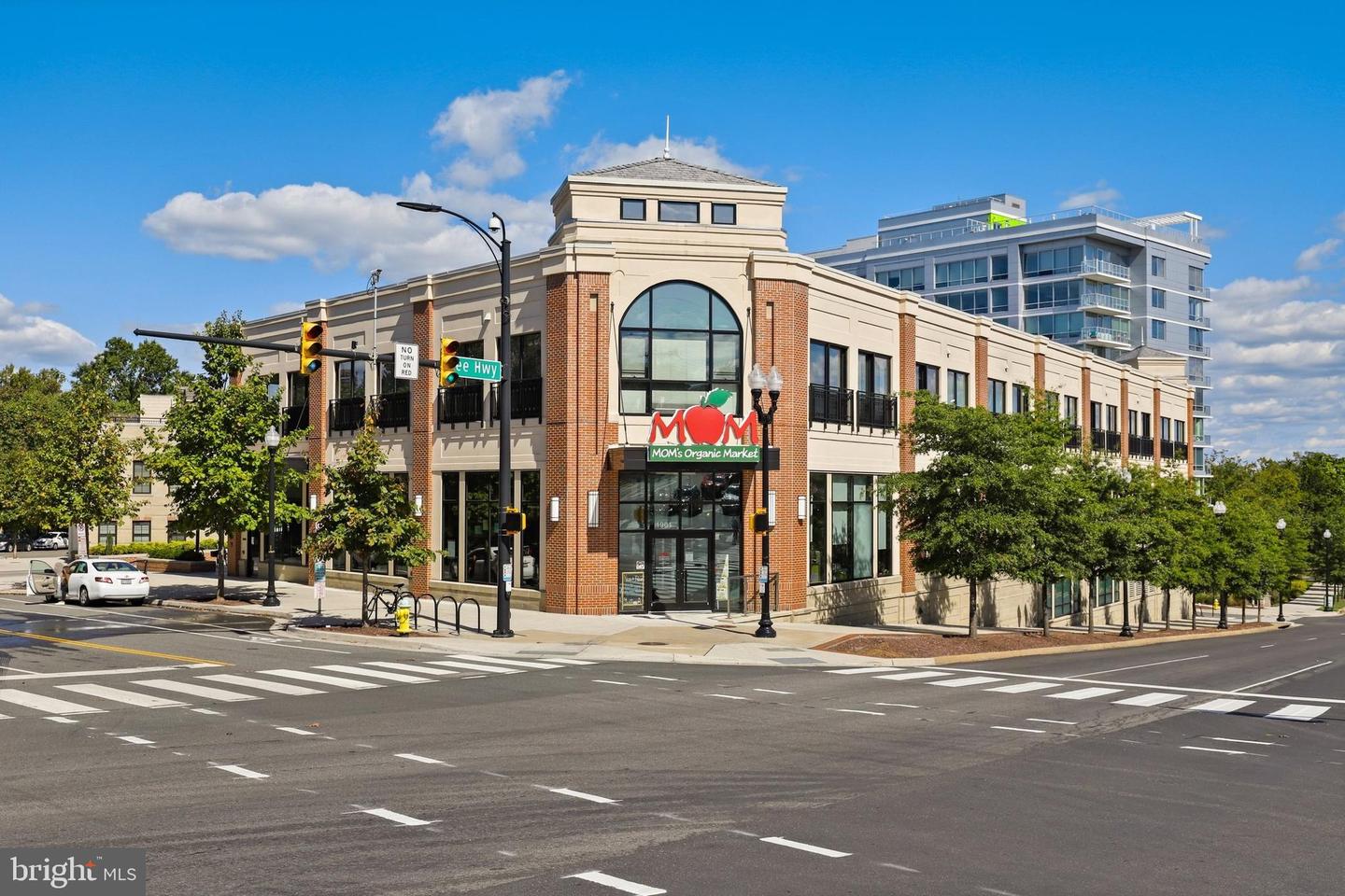 2050 N CALVERT ST #407, ARLINGTON, Virginia 22201, 2 Bedrooms Bedrooms, ,1 BathroomBathrooms,Residential,For sale,2050 N CALVERT ST #407,VAAR2063854 MLS # VAAR2063854