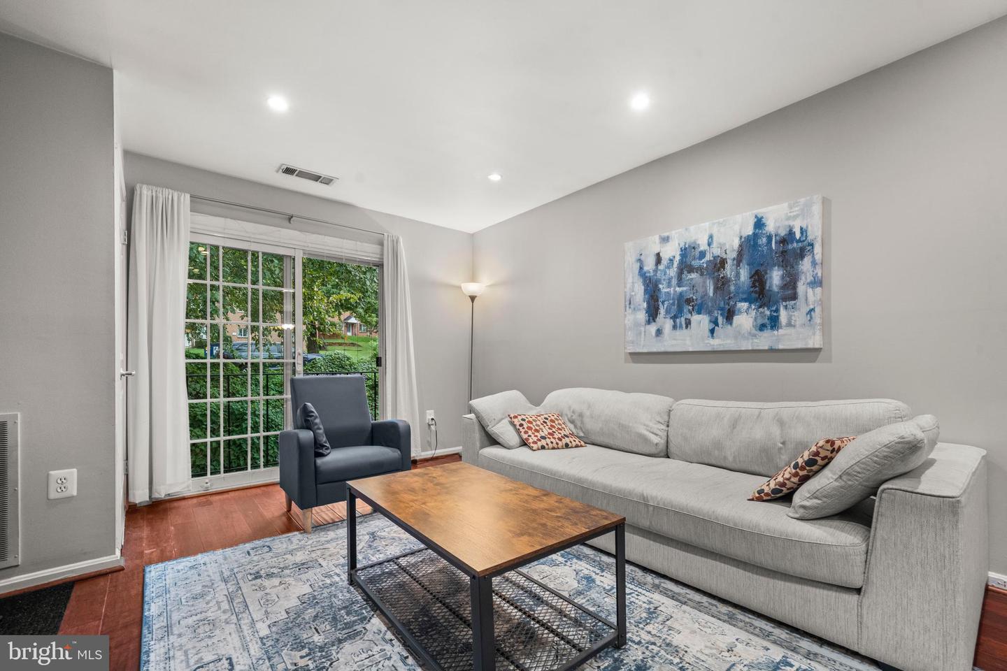 2050 N CALVERT ST #407, ARLINGTON, Virginia 22201, 2 Bedrooms Bedrooms, ,1 BathroomBathrooms,Residential,For sale,2050 N CALVERT ST #407,VAAR2063854 MLS # VAAR2063854