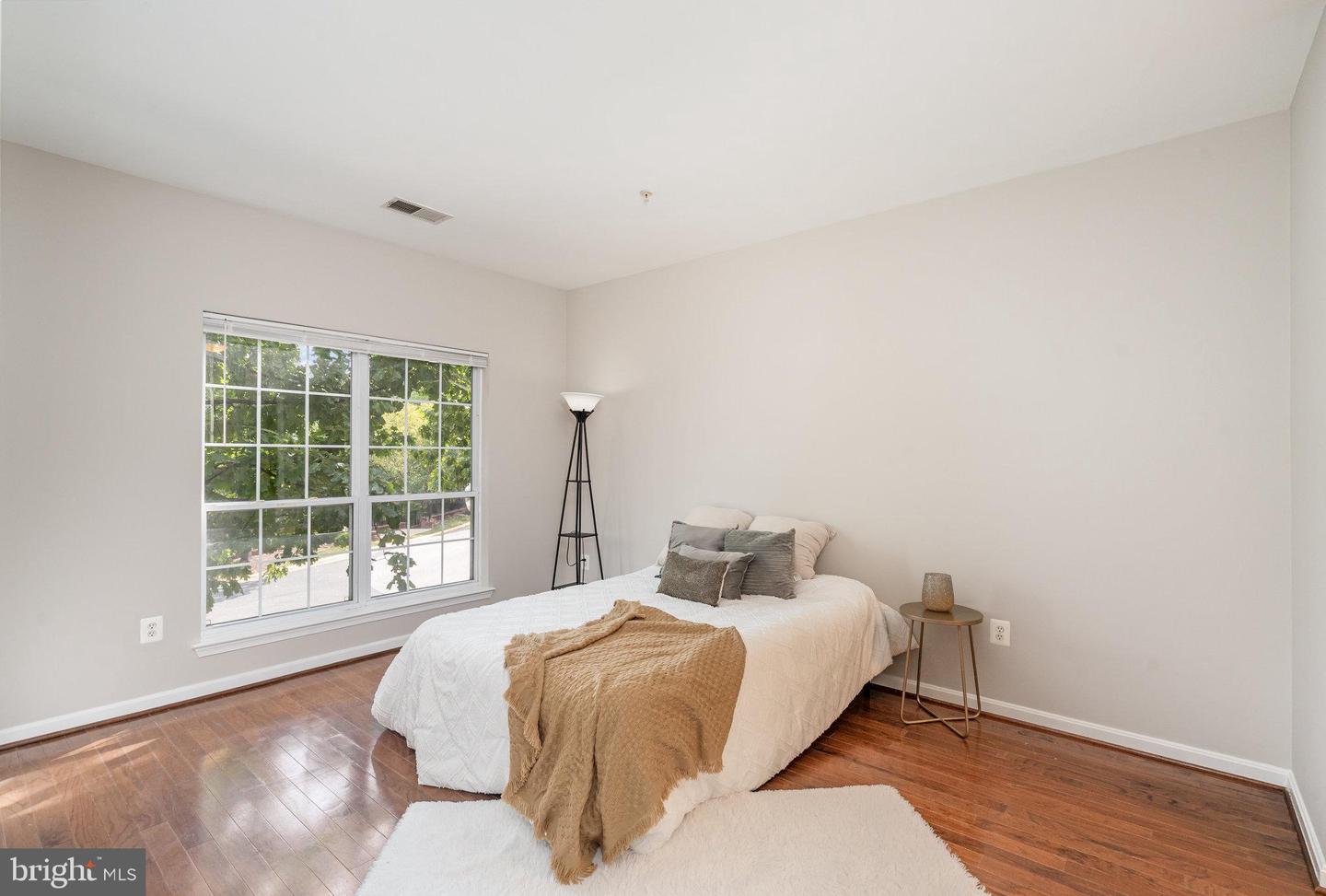 4850 EISENHOWER AVE #203, ALEXANDRIA, Virginia 22304, 2 Bedrooms Bedrooms, ,2 BathroomsBathrooms,Residential,For sale,4850 EISENHOWER AVE #203,VAAX2049894 MLS # VAAX2049894