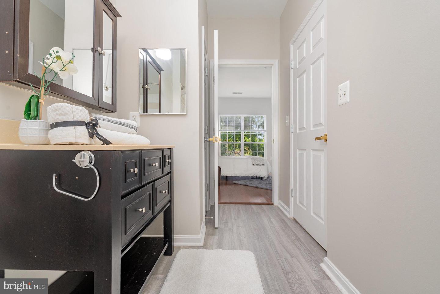 4850 EISENHOWER AVE #203, ALEXANDRIA, Virginia 22304, 2 Bedrooms Bedrooms, ,2 BathroomsBathrooms,Residential,For sale,4850 EISENHOWER AVE #203,VAAX2049894 MLS # VAAX2049894